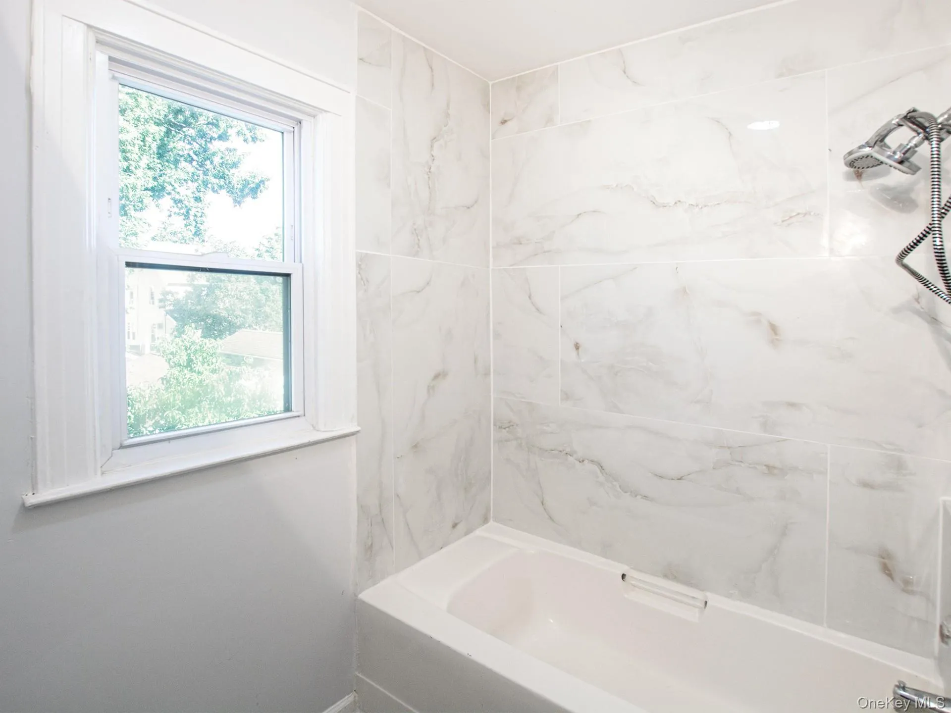 248-15 88th Drive, New York, NY, 3 Bedrooms Bedrooms, 6 Rooms Rooms,1 BathroomBathrooms,Residential,For Rent,88th,0,1052111 248-15 88th Drive, New York, NY, 3 Bedrooms Bedrooms, 6 Rooms Rooms,1 BathroomBathrooms,Residential,For Rent,88th,0,1052111