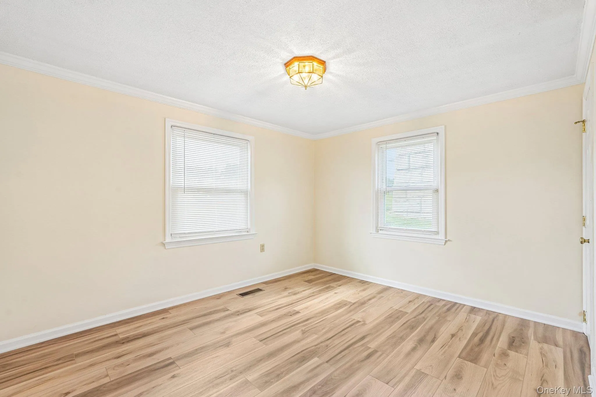 36 Route 17K, Newburgh (town), NY, 4 Bedrooms Bedrooms, 9 Rooms Rooms,3 BathroomsBathrooms,Residential Lease,For Rent,Route 17K,0,1052115 36 Route 17K, Newburgh (town), NY, 4 Bedrooms Bedrooms, 9 Rooms Rooms,3 BathroomsBathrooms,Residential Lease,For Rent,Route 17K,0,1052115