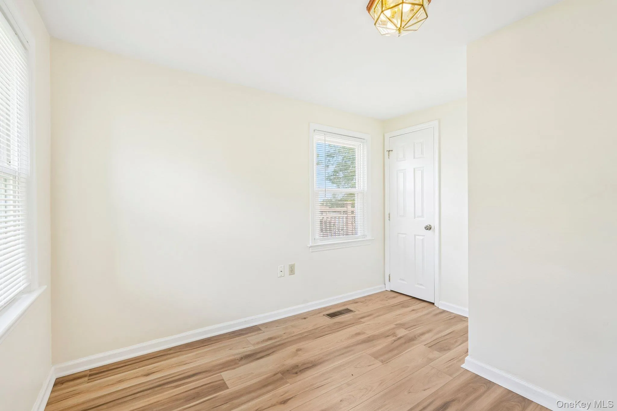 36 Route 17K, Newburgh (town), NY, 4 Bedrooms Bedrooms, 9 Rooms Rooms,3 BathroomsBathrooms,Residential Lease,For Rent,Route 17K,0,1052115 36 Route 17K, Newburgh (town), NY, 4 Bedrooms Bedrooms, 9 Rooms Rooms,3 BathroomsBathrooms,Residential Lease,For Rent,Route 17K,0,1052115
