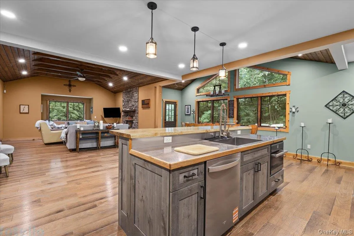 161 Crane Road, Carmel, NY, 3 Bedrooms Bedrooms, 9 Rooms Rooms,3 BathroomsBathrooms,Residential,For Rent,Crane,0,1052122 161 Crane Road, Carmel, NY, 3 Bedrooms Bedrooms, 9 Rooms Rooms,3 BathroomsBathrooms,Residential,For Rent,Crane,0,1052122