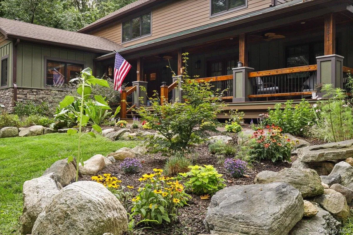 161 Crane Road, Carmel, NY, 3 Bedrooms Bedrooms, 9 Rooms Rooms,3 BathroomsBathrooms,Residential,For Rent,Crane,0,1052122 161 Crane Road, Carmel, NY, 3 Bedrooms Bedrooms, 9 Rooms Rooms,3 BathroomsBathrooms,Residential,For Rent,Crane,0,1052122