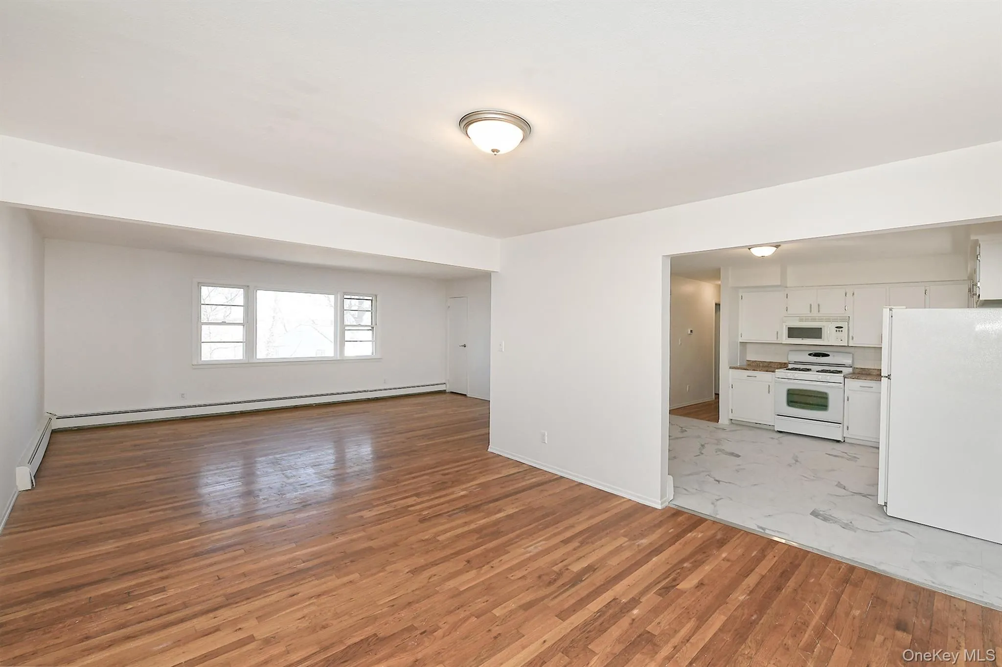 8 Harbor Hill Road, Glen Cove, NY, 2 Bedrooms Bedrooms, 6 Rooms Rooms,1 BathroomBathrooms,Residential Lease,For Rent,Harbor Hill,0,1052123 8 Harbor Hill Road, Glen Cove, NY, 2 Bedrooms Bedrooms, 6 Rooms Rooms,1 BathroomBathrooms,Residential Lease,For Rent,Harbor Hill,0,1052123