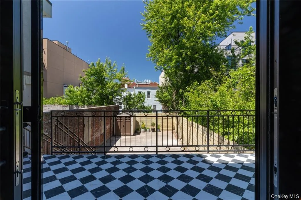 1231 Putnam Avenue, New York, NY, 2 Bedroom Bedrooms, 3 Room Rooms,1 BathroomBathrooms,Residential Lease,For Rent,Putnam,0,1052124 1231 Putnam Avenue, New York, NY, 2 Bedroom Bedrooms, 3 Room Rooms,1 BathroomBathrooms,Residential Lease,For Rent,Putnam,0,1052124