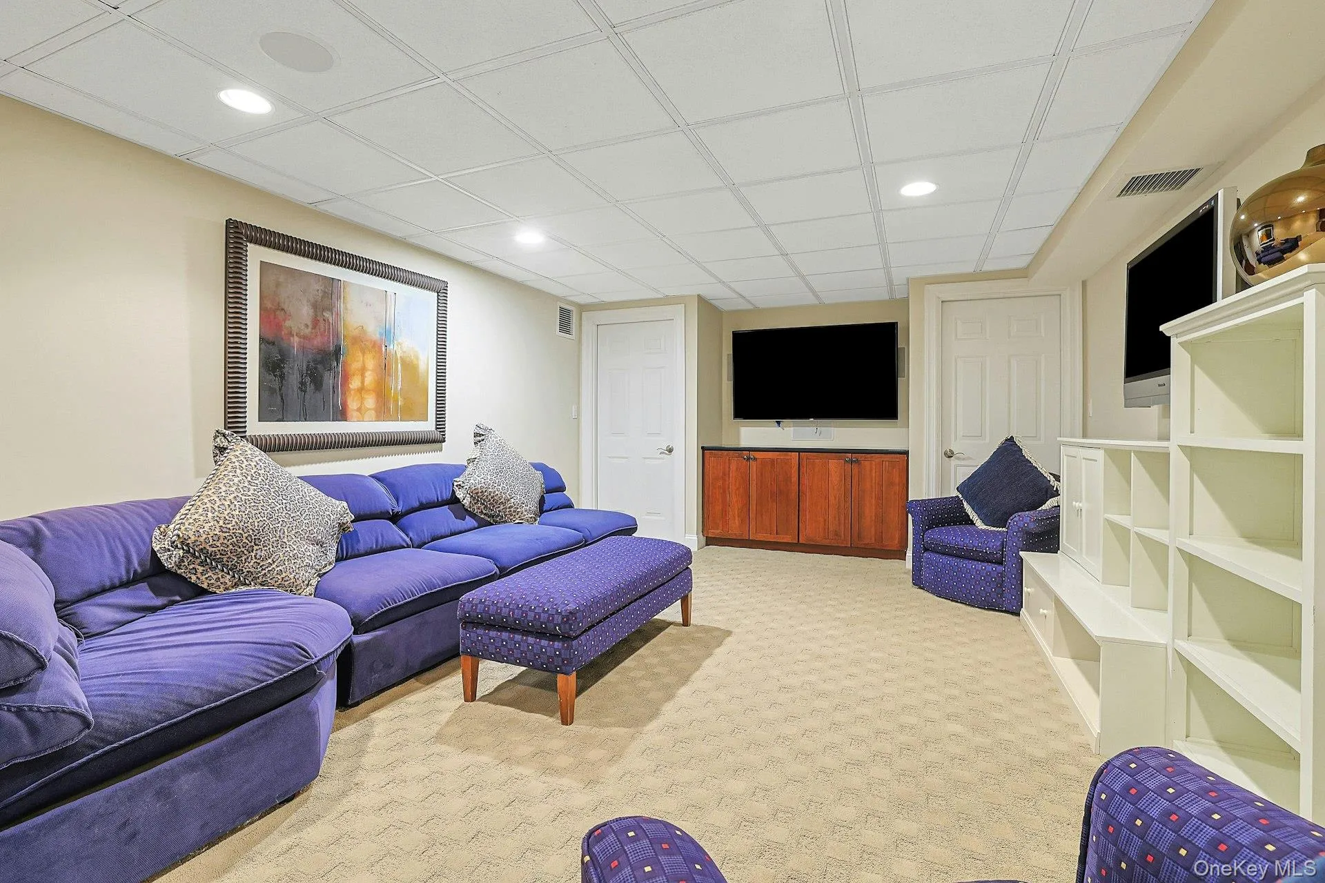 Media Room W/Built-in Sound System W Surround Sound Media Room W/Built-in Sound System W Surround Sound