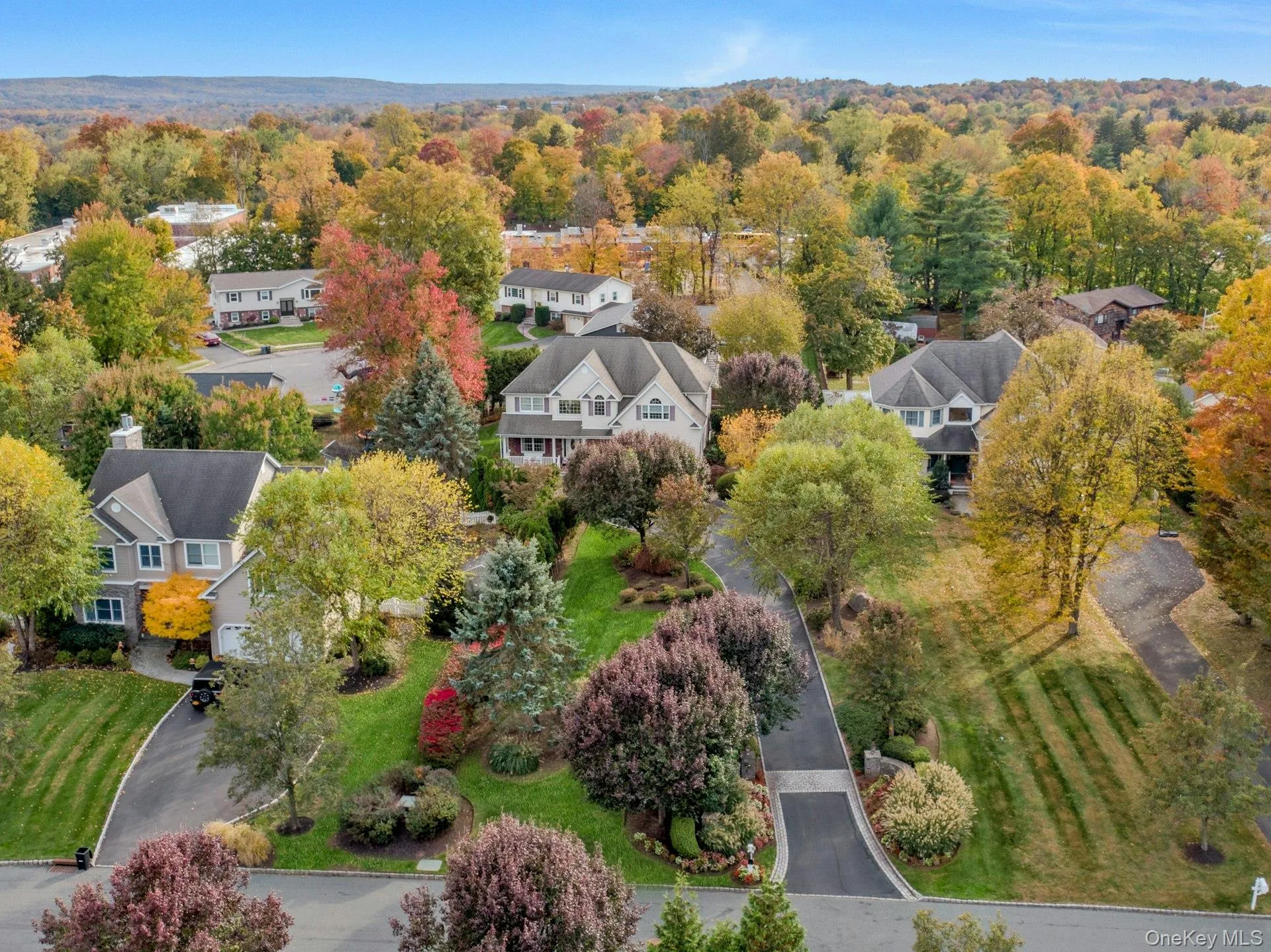 Privacy Abounds W/The Parklike Setting Privacy Abounds W/The Parklike Setting
