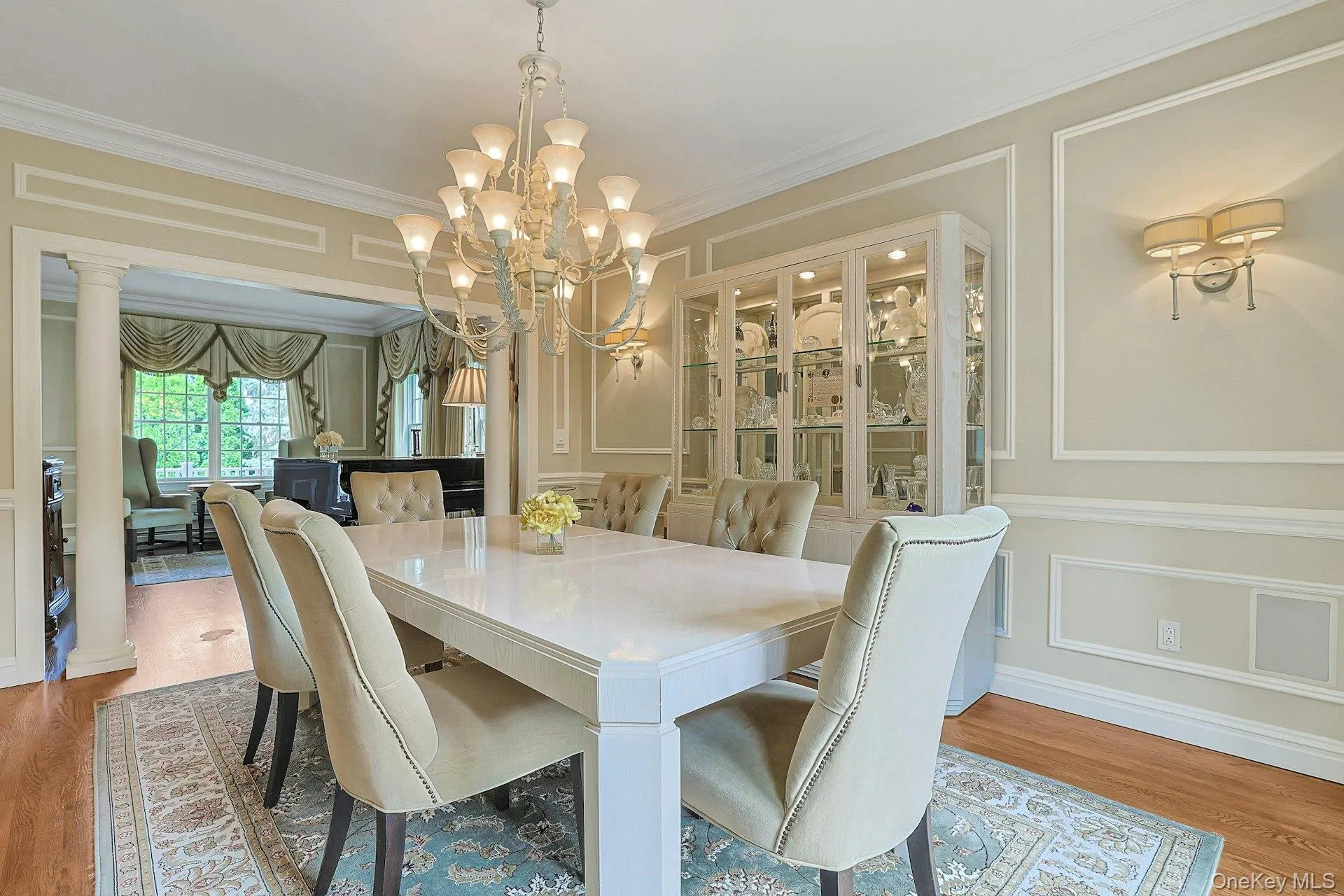 Elegant Formal Dining Room W/Columns Elegant Formal Dining Room W/Columns