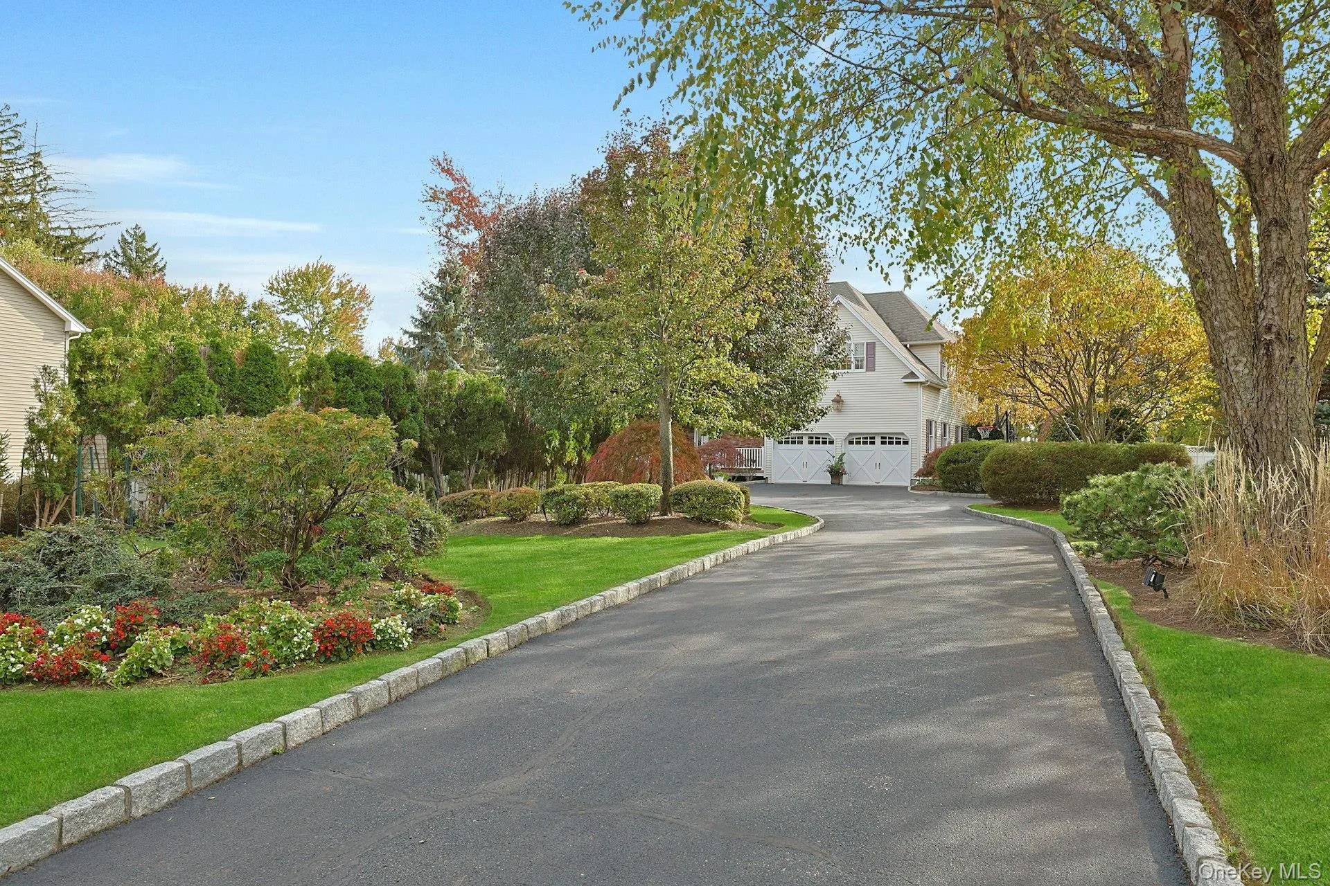 Privately Situated Park-like Setting, Full Yard Accent Lighting & Sprinkler Irrigation Privately Situated Park-like Setting, Full Yard Accent Lighting & Sprinkler Irrigation