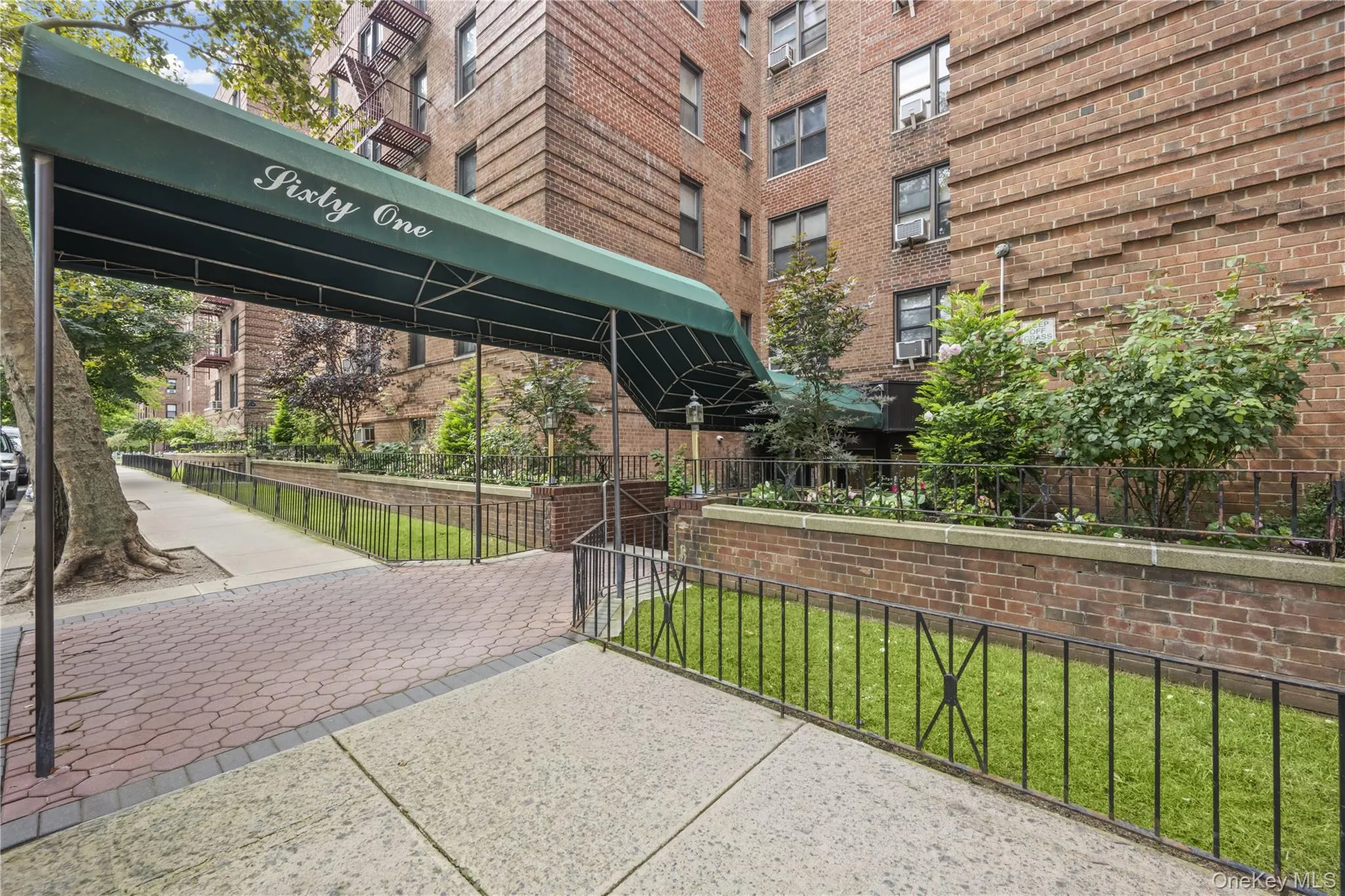 61 Oliver Street, New York, NY, 1 Bedroom Bedrooms, 4 Rooms Rooms,1 BathroomBathrooms,Residential,For Rent,Oliver,0,1052132 61 Oliver Street, New York, NY, 1 Bedroom Bedrooms, 4 Rooms Rooms,1 BathroomBathrooms,Residential,For Rent,Oliver,0,1052132