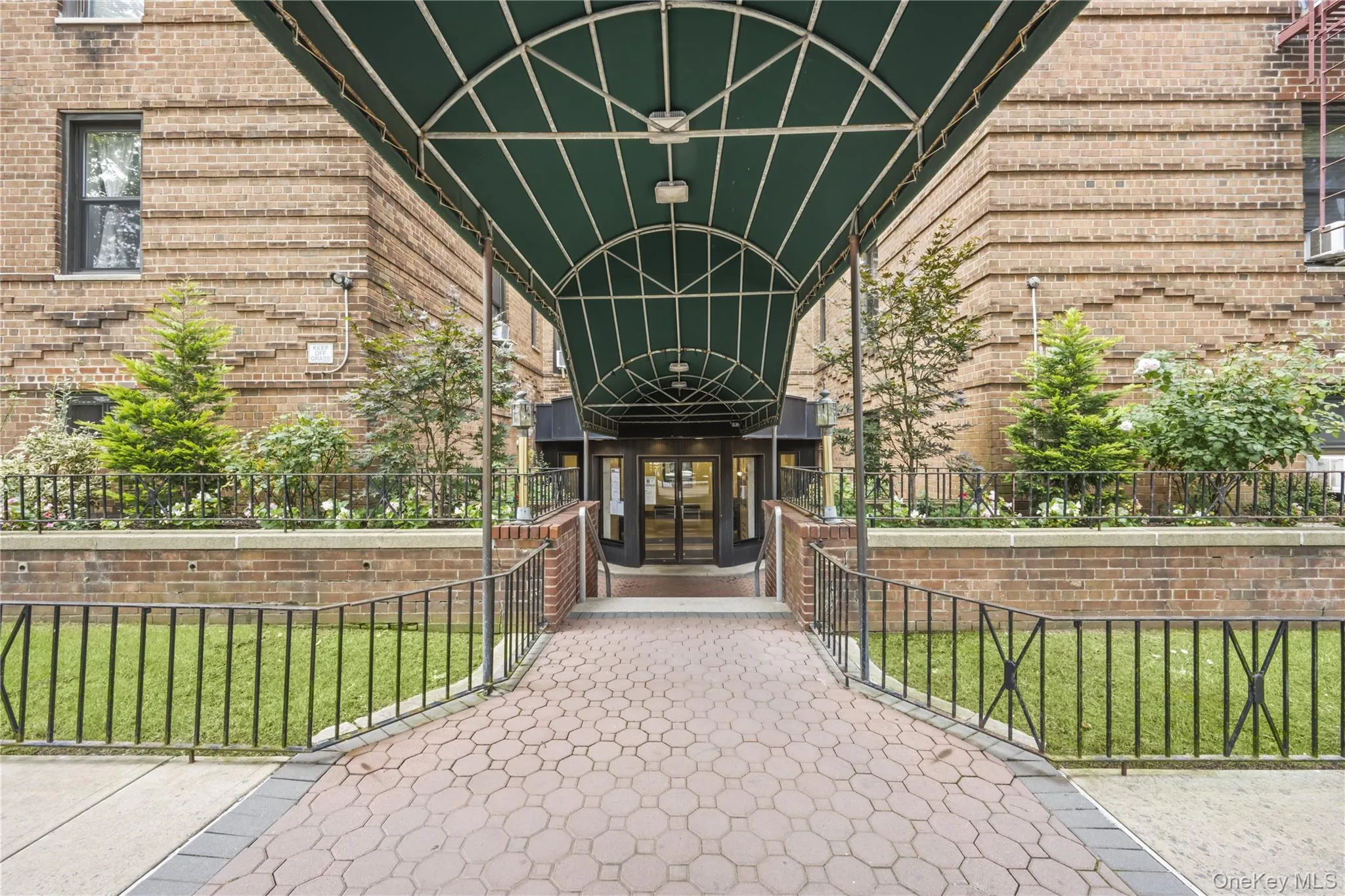 61 Oliver Street, New York, NY, 1 Bedroom Bedrooms, 4 Rooms Rooms,1 BathroomBathrooms,Residential,For Rent,Oliver,0,1052132 61 Oliver Street, New York, NY, 1 Bedroom Bedrooms, 4 Rooms Rooms,1 BathroomBathrooms,Residential,For Rent,Oliver,0,1052132