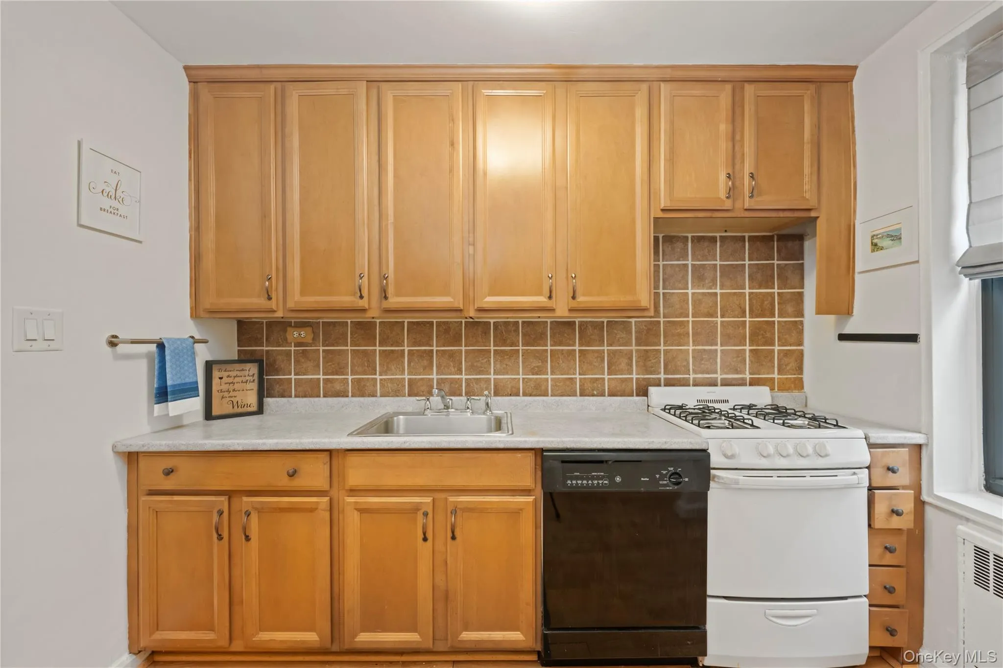 61 Oliver Street, New York, NY, 1 Bedroom Bedrooms, 4 Rooms Rooms,1 BathroomBathrooms,Residential,For Rent,Oliver,0,1052132 61 Oliver Street, New York, NY, 1 Bedroom Bedrooms, 4 Rooms Rooms,1 BathroomBathrooms,Residential,For Rent,Oliver,0,1052132