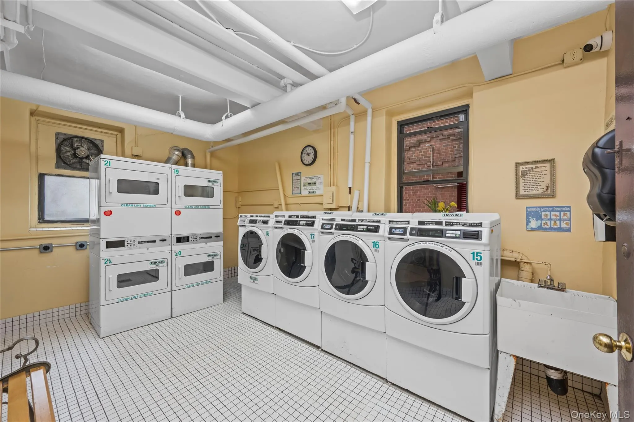 61 Oliver Street, New York, NY, 1 Bedroom Bedrooms, 4 Rooms Rooms,1 BathroomBathrooms,Residential,For Rent,Oliver,0,1052132 61 Oliver Street, New York, NY, 1 Bedroom Bedrooms, 4 Rooms Rooms,1 BathroomBathrooms,Residential,For Rent,Oliver,0,1052132