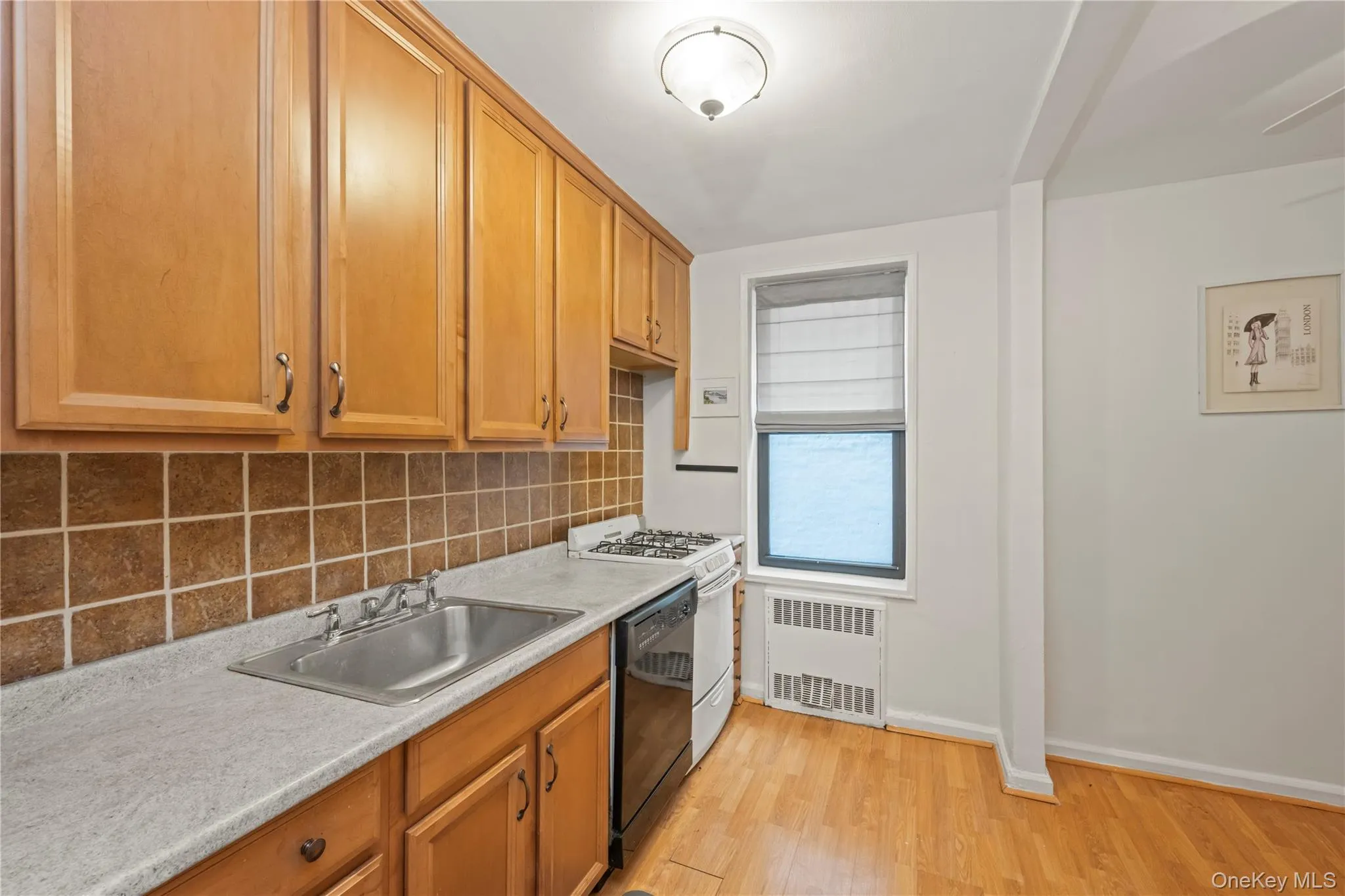 61 Oliver Street, New York, NY, 1 Bedroom Bedrooms, 4 Rooms Rooms,1 BathroomBathrooms,Residential,For Rent,Oliver,0,1052132 61 Oliver Street, New York, NY, 1 Bedroom Bedrooms, 4 Rooms Rooms,1 BathroomBathrooms,Residential,For Rent,Oliver,0,1052132