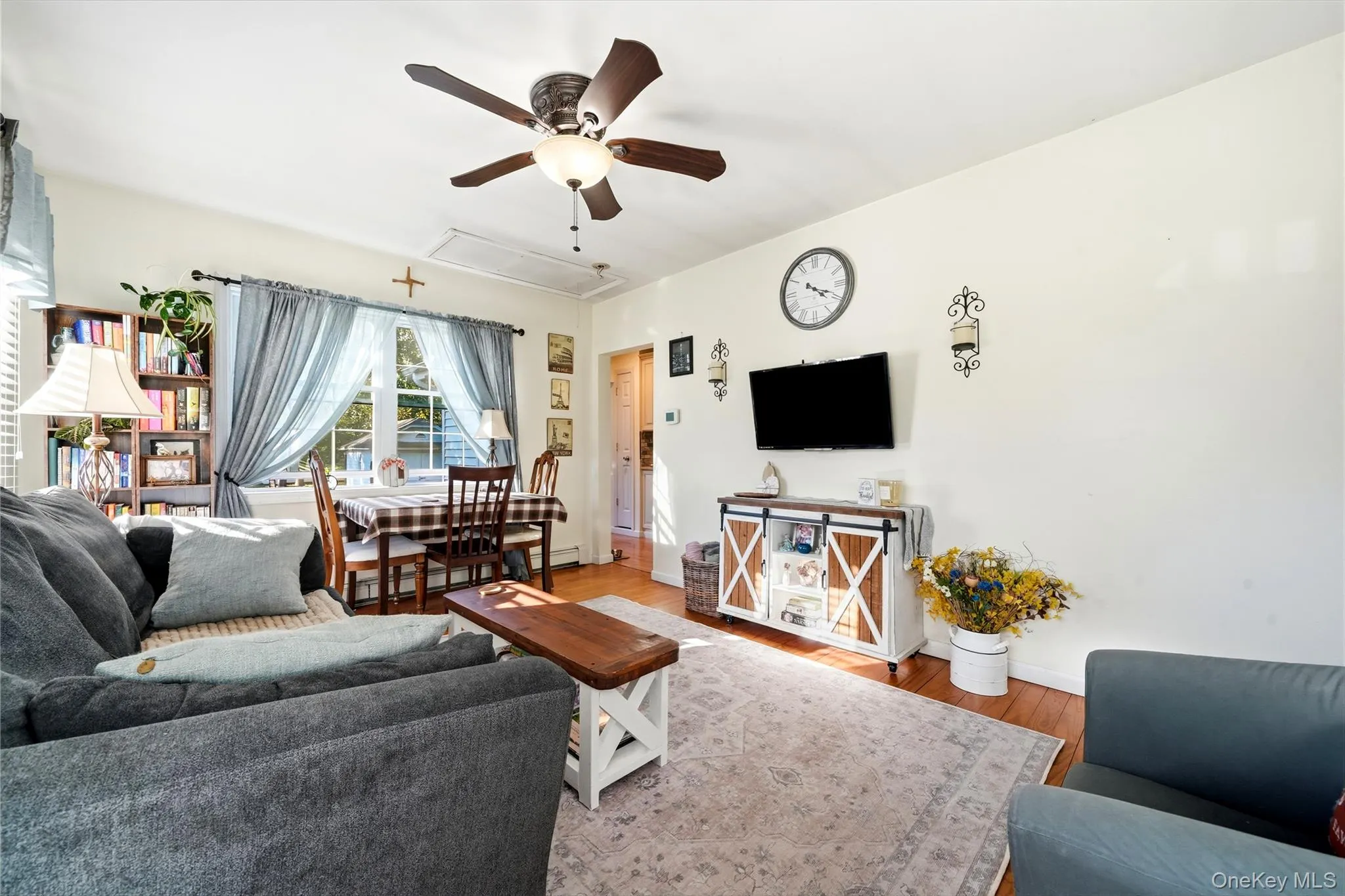 8 South Avenue, Smithtown, NY, 1 Bedroom Bedrooms, 4 Rooms Rooms,1 BathroomBathrooms,Residential,For Rent,South,0,1052134 8 South Avenue, Smithtown, NY, 1 Bedroom Bedrooms, 4 Rooms Rooms,1 BathroomBathrooms,Residential,For Rent,South,0,1052134