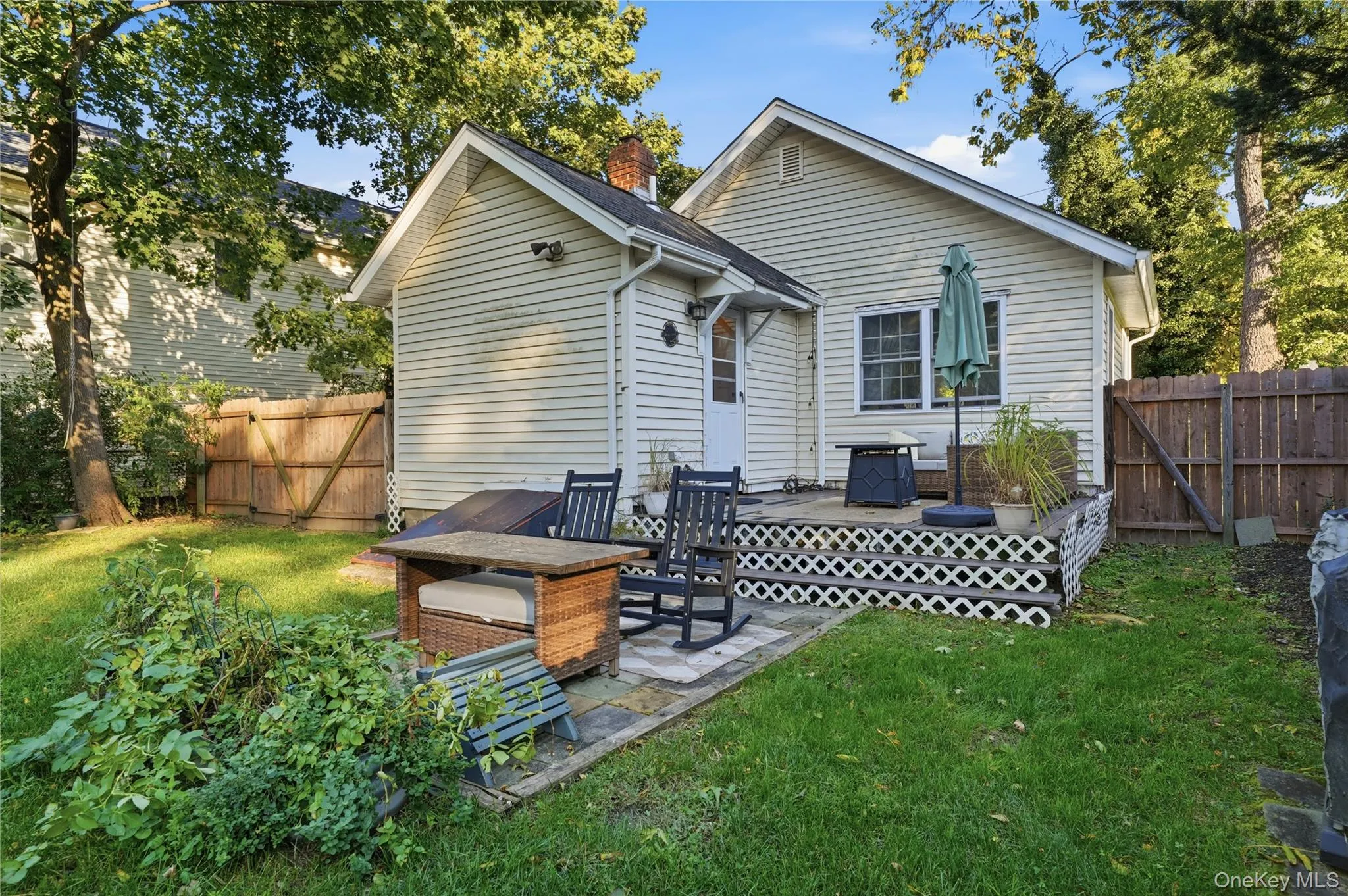 8 South Avenue, Smithtown, NY, 1 Bedroom Bedrooms, 4 Rooms Rooms,1 BathroomBathrooms,Residential,For Rent,South,0,1052134 8 South Avenue, Smithtown, NY, 1 Bedroom Bedrooms, 4 Rooms Rooms,1 BathroomBathrooms,Residential,For Rent,South,0,1052134