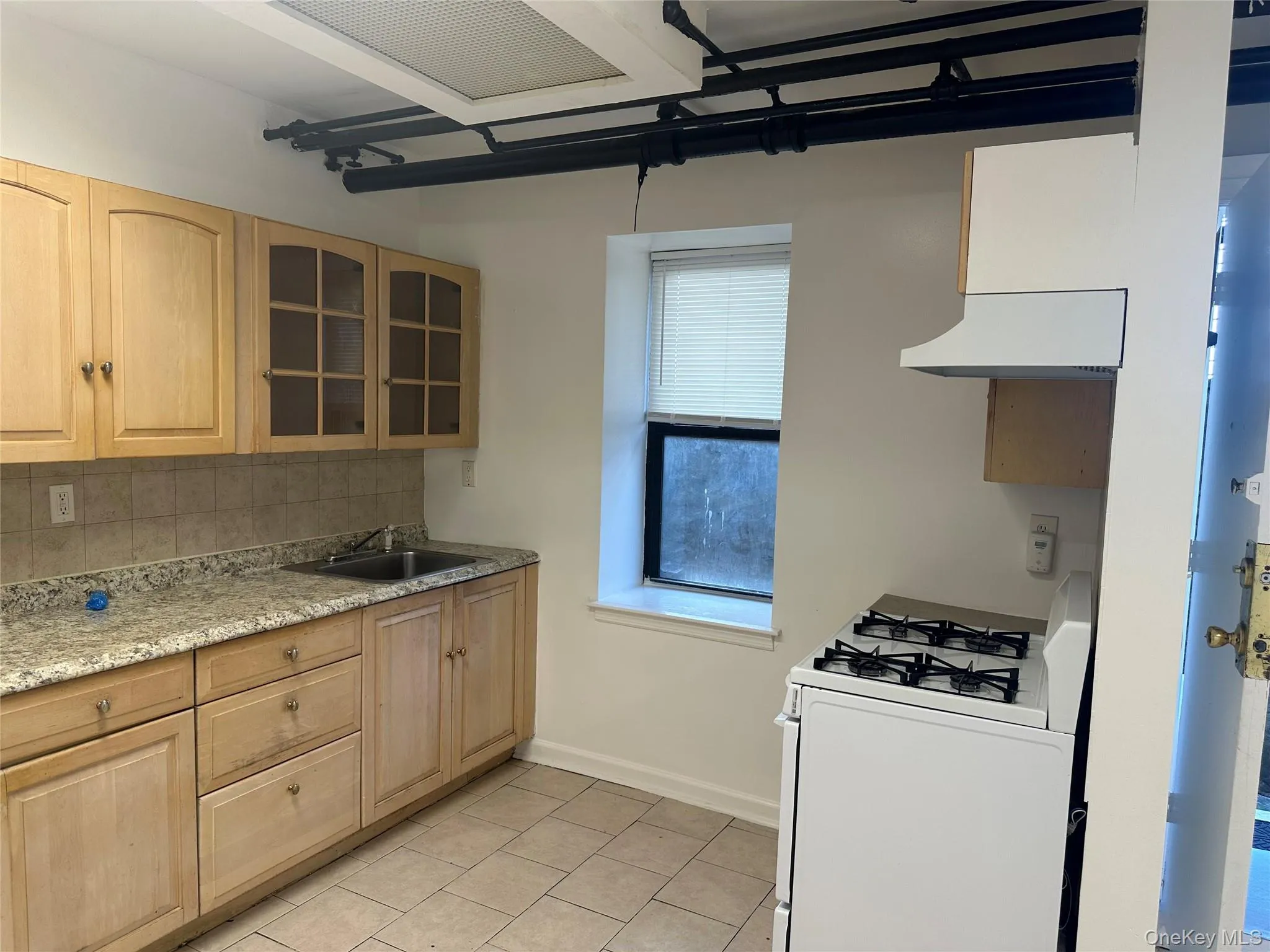 675 Main Street, New Rochelle, NY, 2 Bedrooms Bedrooms, 4 Rooms Rooms,1 BathroomBathrooms,Residential Lease,For Rent,Main,0,1052135 675 Main Street, New Rochelle, NY, 2 Bedrooms Bedrooms, 4 Rooms Rooms,1 BathroomBathrooms,Residential Lease,For Rent,Main,0,1052135