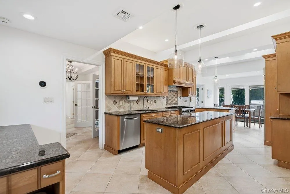 135 Hickman Street, Oyster Bay, NY, 5 Bedrooms Bedrooms, 9 Rooms Rooms,3 BathroomsBathrooms,Residential,For Rent,Hickman,0,1052143 135 Hickman Street, Oyster Bay, NY, 5 Bedrooms Bedrooms, 9 Rooms Rooms,3 BathroomsBathrooms,Residential,For Rent,Hickman,0,1052143