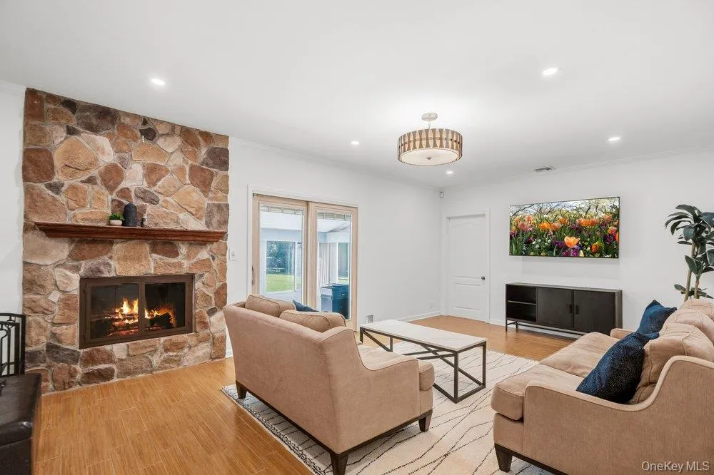 135 Hickman Street, Oyster Bay, NY, 5 Bedrooms Bedrooms, 9 Rooms Rooms,3 BathroomsBathrooms,Residential,For Rent,Hickman,0,1052143 135 Hickman Street, Oyster Bay, NY, 5 Bedrooms Bedrooms, 9 Rooms Rooms,3 BathroomsBathrooms,Residential,For Rent,Hickman,0,1052143