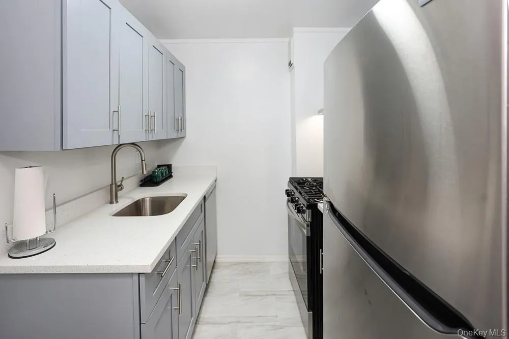 100 Clinton Avenue, Hempstead, NY, 3 Rooms Rooms,1 BathroomBathrooms,Residential Lease,For Rent,Clinton,0,1052157 100 Clinton Avenue, Hempstead, NY, 3 Rooms Rooms,1 BathroomBathrooms,Residential Lease,For Rent,Clinton,0,1052157