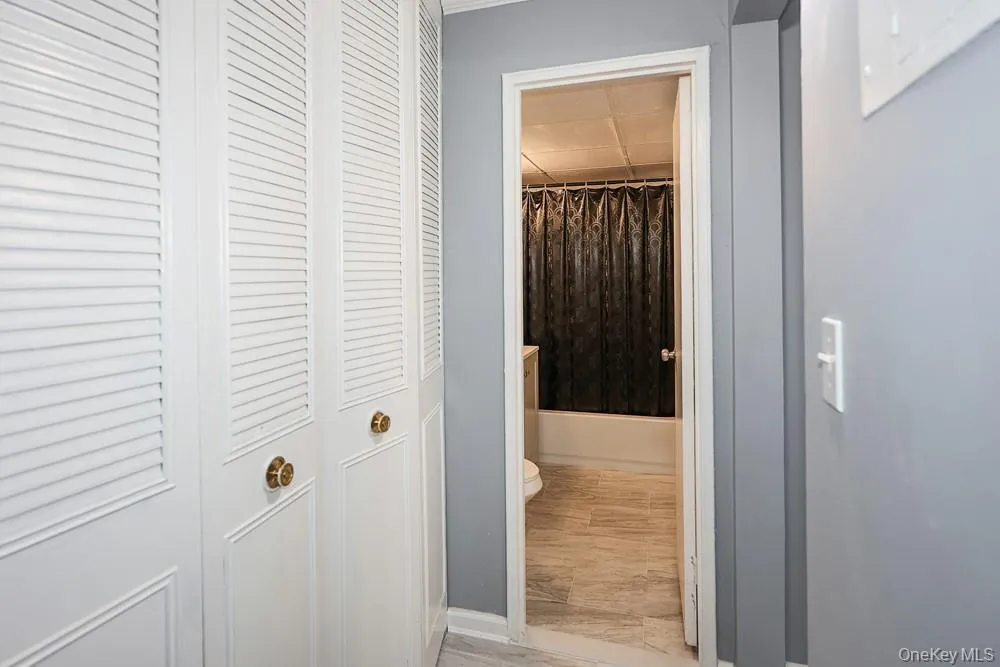 100 Clinton Avenue, Hempstead, NY, 3 Rooms Rooms,1 BathroomBathrooms,Residential Lease,For Rent,Clinton,0,1052157 100 Clinton Avenue, Hempstead, NY, 3 Rooms Rooms,1 BathroomBathrooms,Residential Lease,For Rent,Clinton,0,1052157
