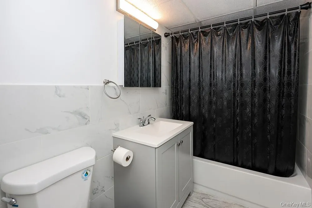 100 Clinton Avenue, Hempstead, NY, 3 Rooms Rooms,1 BathroomBathrooms,Residential Lease,For Rent,Clinton,0,1052157 100 Clinton Avenue, Hempstead, NY, 3 Rooms Rooms,1 BathroomBathrooms,Residential Lease,For Rent,Clinton,0,1052157