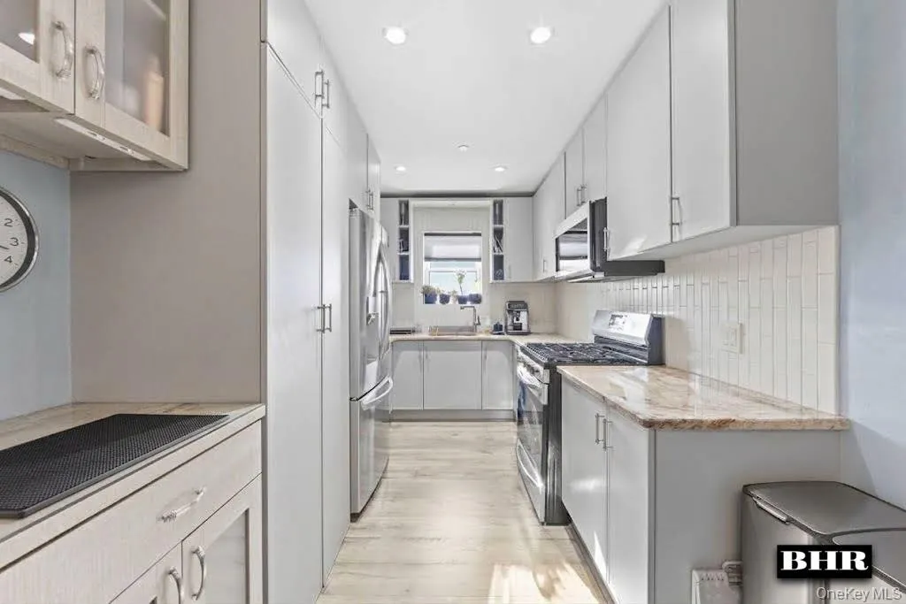 3360 Shore Parkway, New York, NY, 2 Bedrooms Bedrooms, 4 Rooms Rooms,2 BathroomsBathrooms,Residential,For Rent,Shore,0,1052158 3360 Shore Parkway, New York, NY, 2 Bedrooms Bedrooms, 4 Rooms Rooms,2 BathroomsBathrooms,Residential,For Rent,Shore,0,1052158