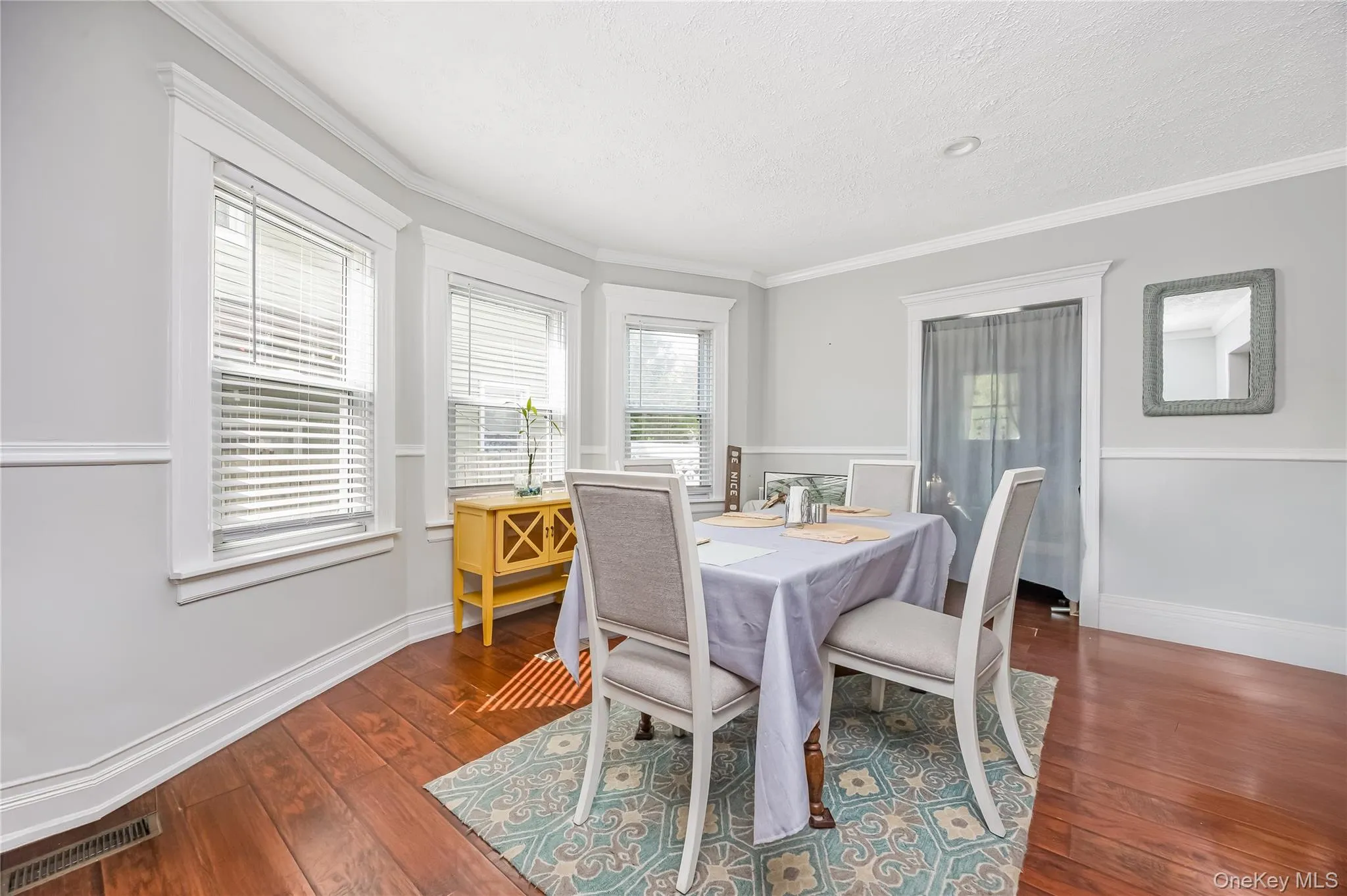 53 Thorne Street, Brookhaven, NY, 4 Bedrooms Bedrooms, 7 Rooms Rooms,1 BathroomBathrooms,Residential,For Rent,Thorne,0,1052163 53 Thorne Street, Brookhaven, NY, 4 Bedrooms Bedrooms, 7 Rooms Rooms,1 BathroomBathrooms,Residential,For Rent,Thorne,0,1052163