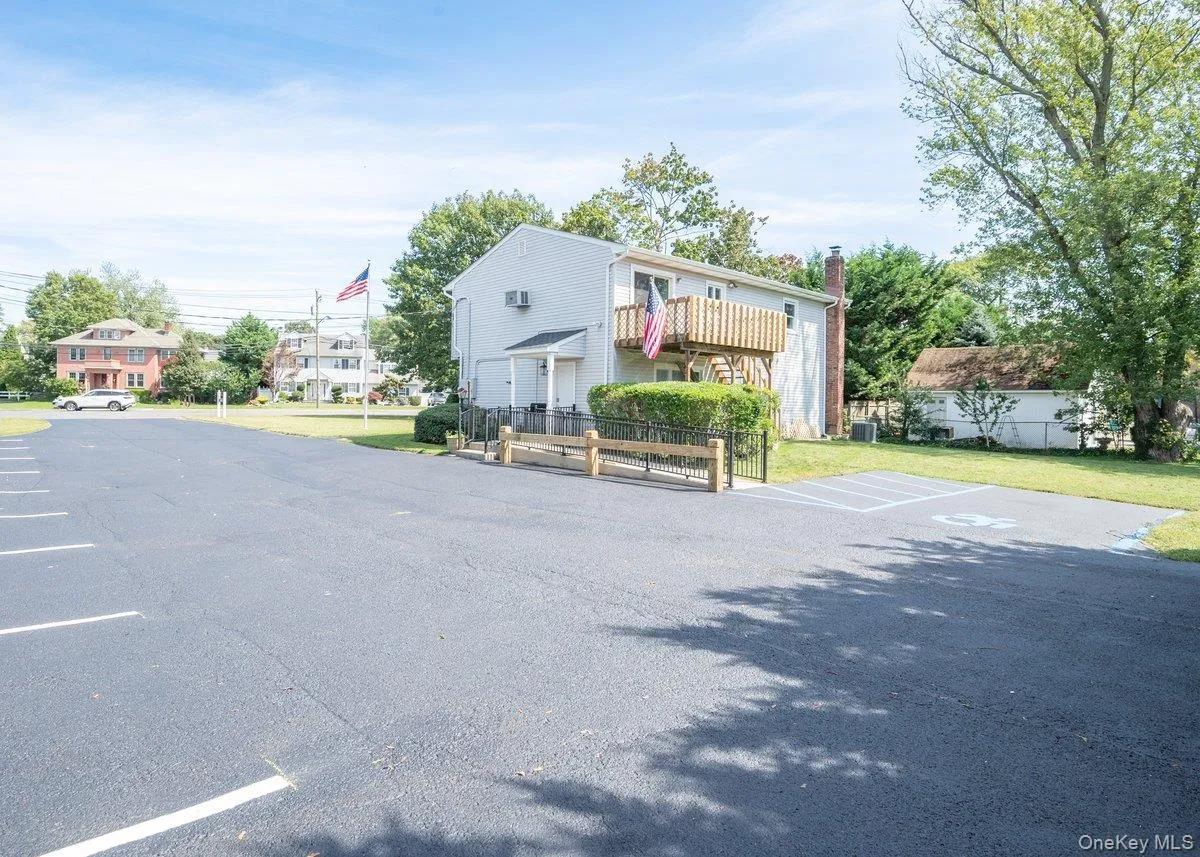 60 Little East Neck Road, Babylon, NY, ,Commercial Lease,For Rent,Little East Neck,0,1052164 60 Little East Neck Road, Babylon, NY, ,Commercial Lease,For Rent,Little East Neck,0,1052164