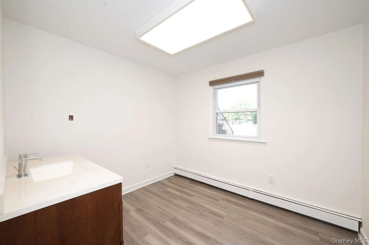 60 Little East Neck Road, Babylon, NY, ,Commercial Lease,For Rent,Little East Neck,0,1052164 60 Little East Neck Road, Babylon, NY, ,Commercial Lease,For Rent,Little East Neck,0,1052164