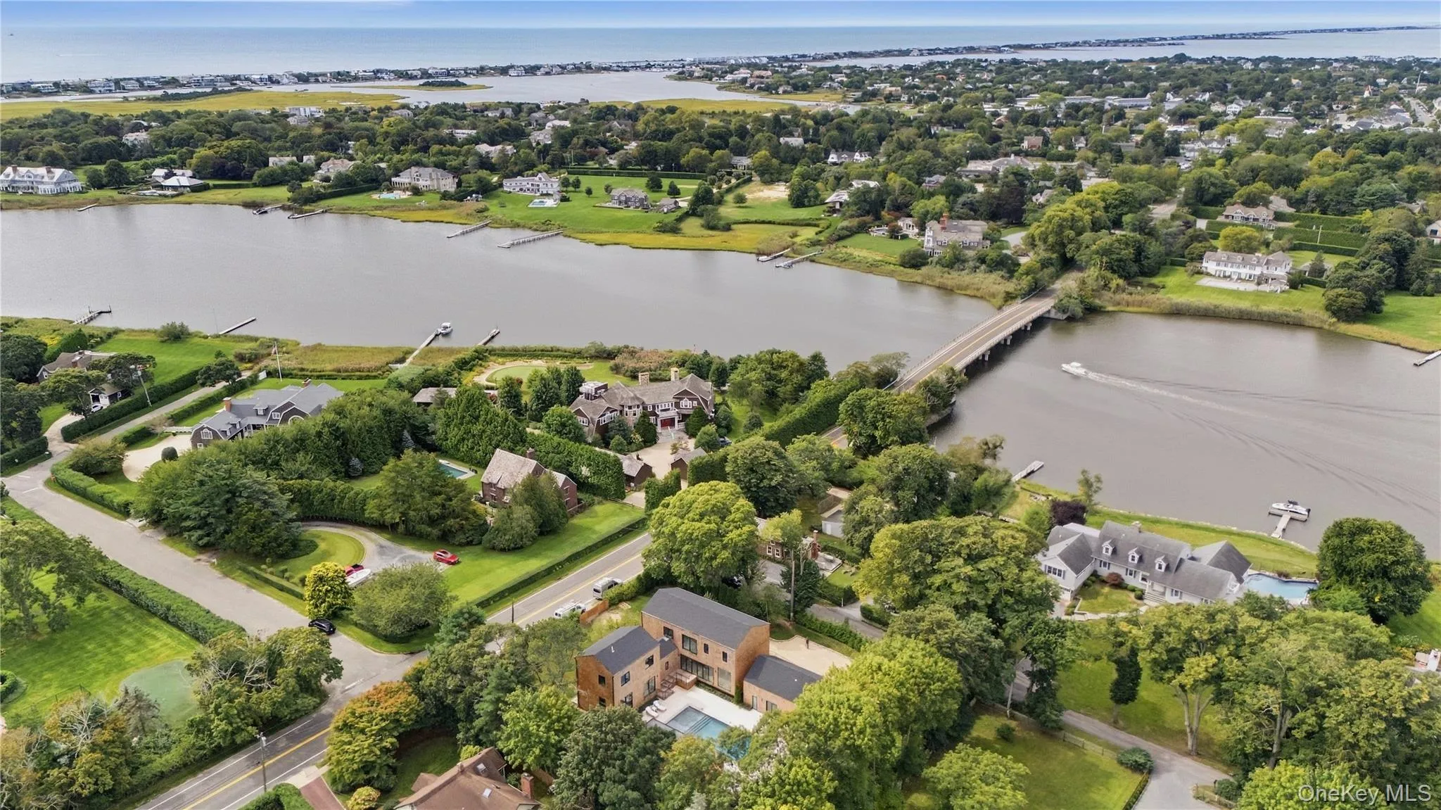 4 Linden Lane, Southampton, NY, 6 Bedrooms Bedrooms, 15 Rooms Rooms,6 BathroomsBathrooms,Residential,For Rent,Linden,0,1052175 4 Linden Lane, Southampton, NY, 6 Bedrooms Bedrooms, 15 Rooms Rooms,6 BathroomsBathrooms,Residential,For Rent,Linden,0,1052175