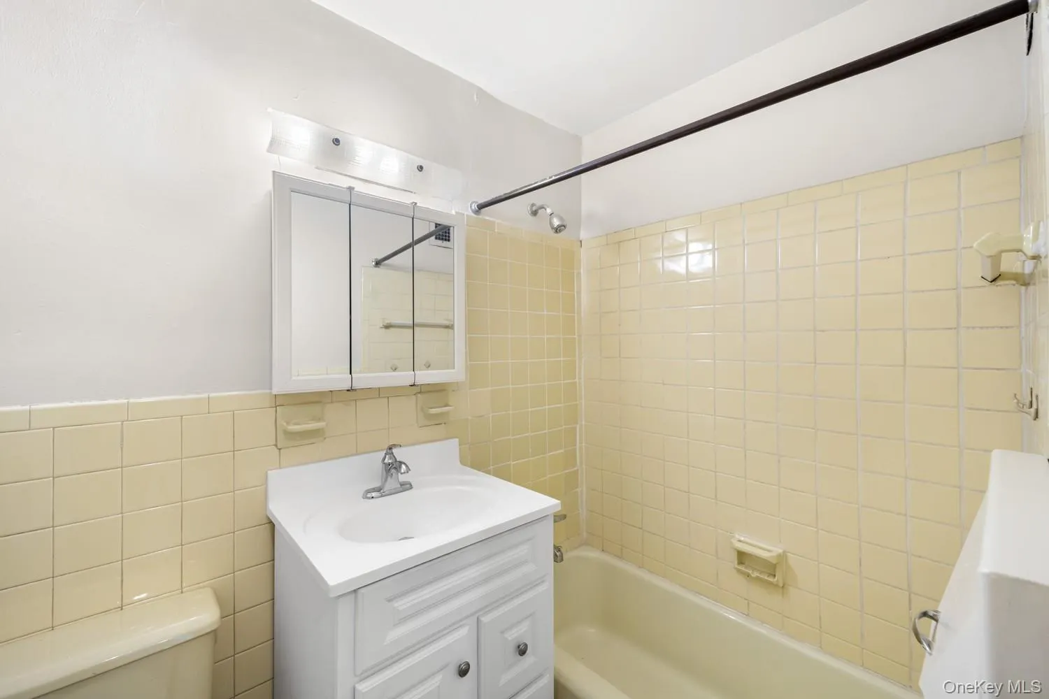2650 Ocean Parkway, New York, NY, 1 Bedroom Bedrooms, 35 Rooms Rooms,1 BathroomBathrooms,Residential,For Rent,Ocean,0,1052179 2650 Ocean Parkway, New York, NY, 1 Bedroom Bedrooms, 35 Rooms Rooms,1 BathroomBathrooms,Residential,For Rent,Ocean,0,1052179