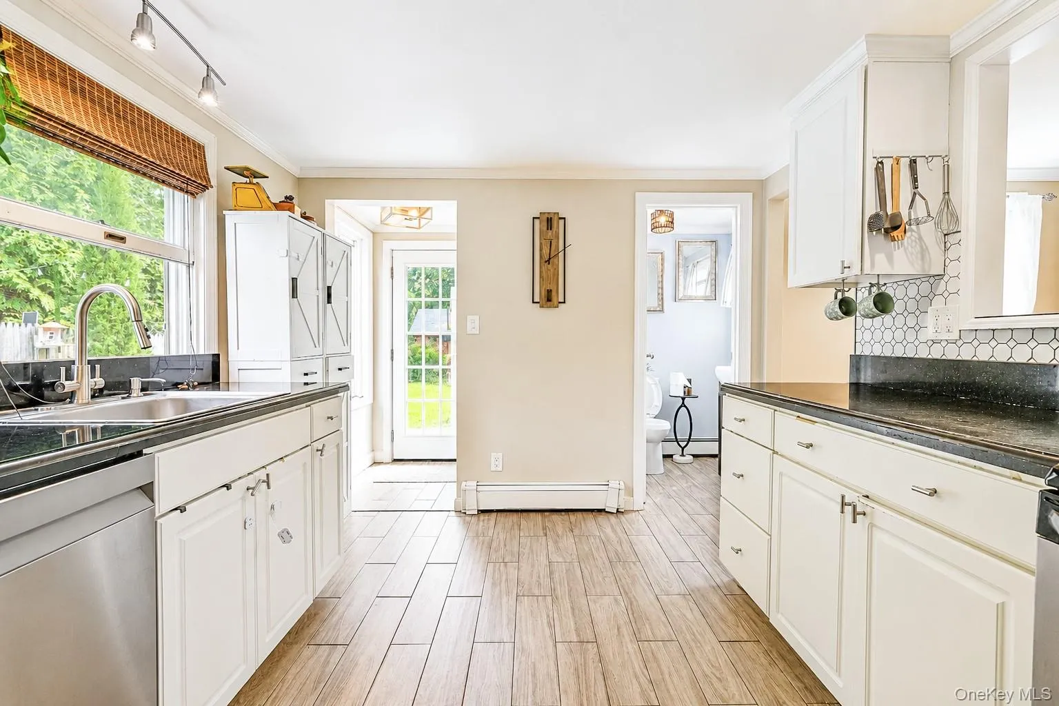 9 Jennings Avenue, Brookhaven, NY, 2 Bedrooms Bedrooms, 6 Rooms Rooms,1 BathroomBathrooms,Residential,For Rent,Jennings,0,1052181 9 Jennings Avenue, Brookhaven, NY, 2 Bedrooms Bedrooms, 6 Rooms Rooms,1 BathroomBathrooms,Residential,For Rent,Jennings,0,1052181