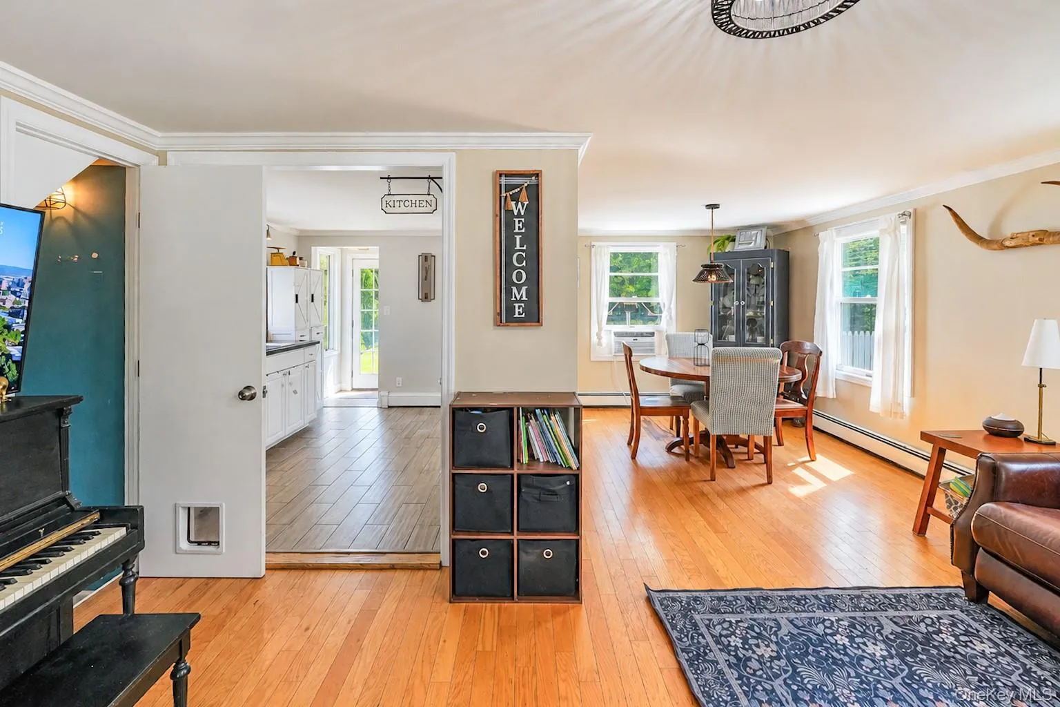 9 Jennings Avenue, Brookhaven, NY, 2 Bedrooms Bedrooms, 6 Rooms Rooms,1 BathroomBathrooms,Residential,For Rent,Jennings,0,1052181 9 Jennings Avenue, Brookhaven, NY, 2 Bedrooms Bedrooms, 6 Rooms Rooms,1 BathroomBathrooms,Residential,For Rent,Jennings,0,1052181