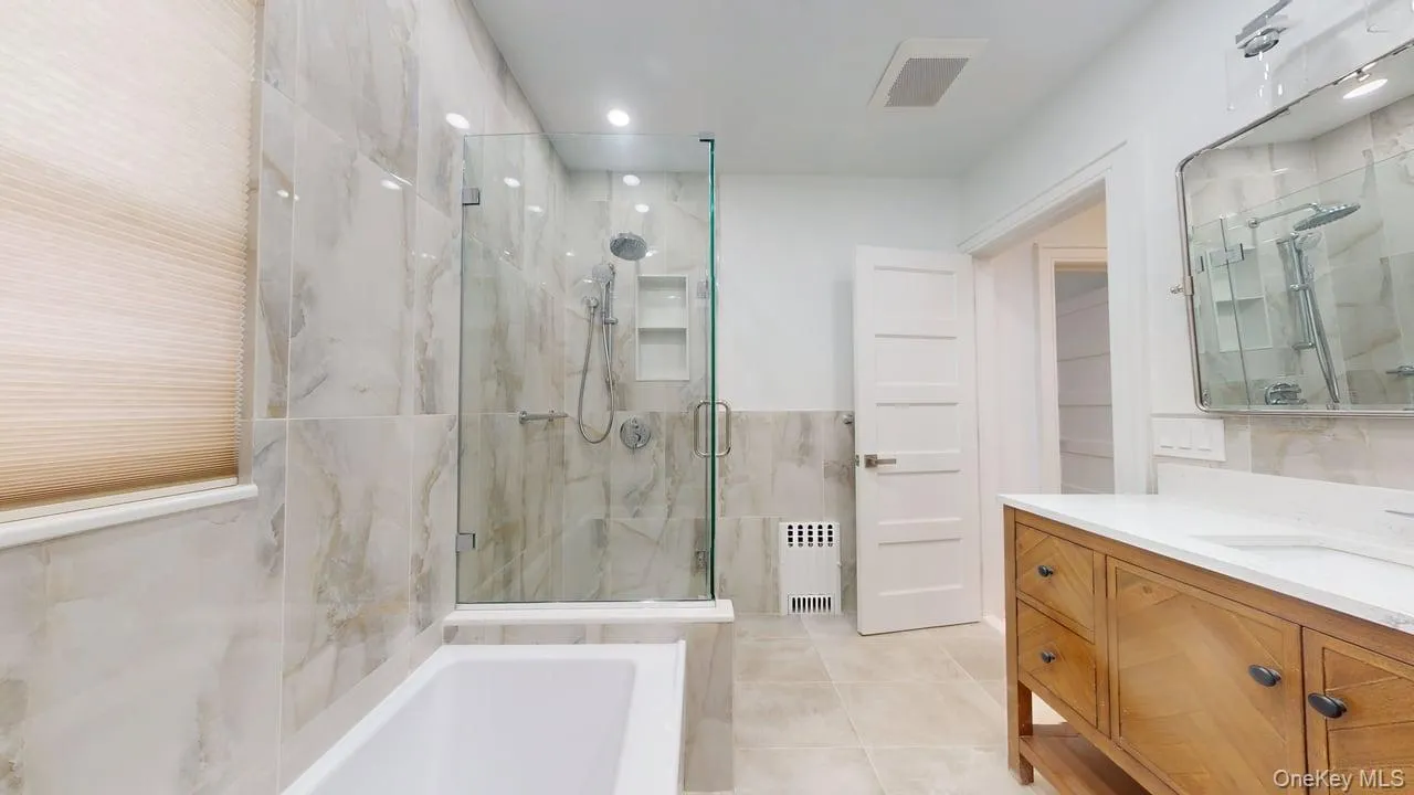 85-40 68th Avenue, New York, NY, 3 Bedrooms Bedrooms, 6 Rooms Rooms,2 BathroomsBathrooms,Residential,For Rent,68th,0,1052195 85-40 68th Avenue, New York, NY, 3 Bedrooms Bedrooms, 6 Rooms Rooms,2 BathroomsBathrooms,Residential,For Rent,68th,0,1052195