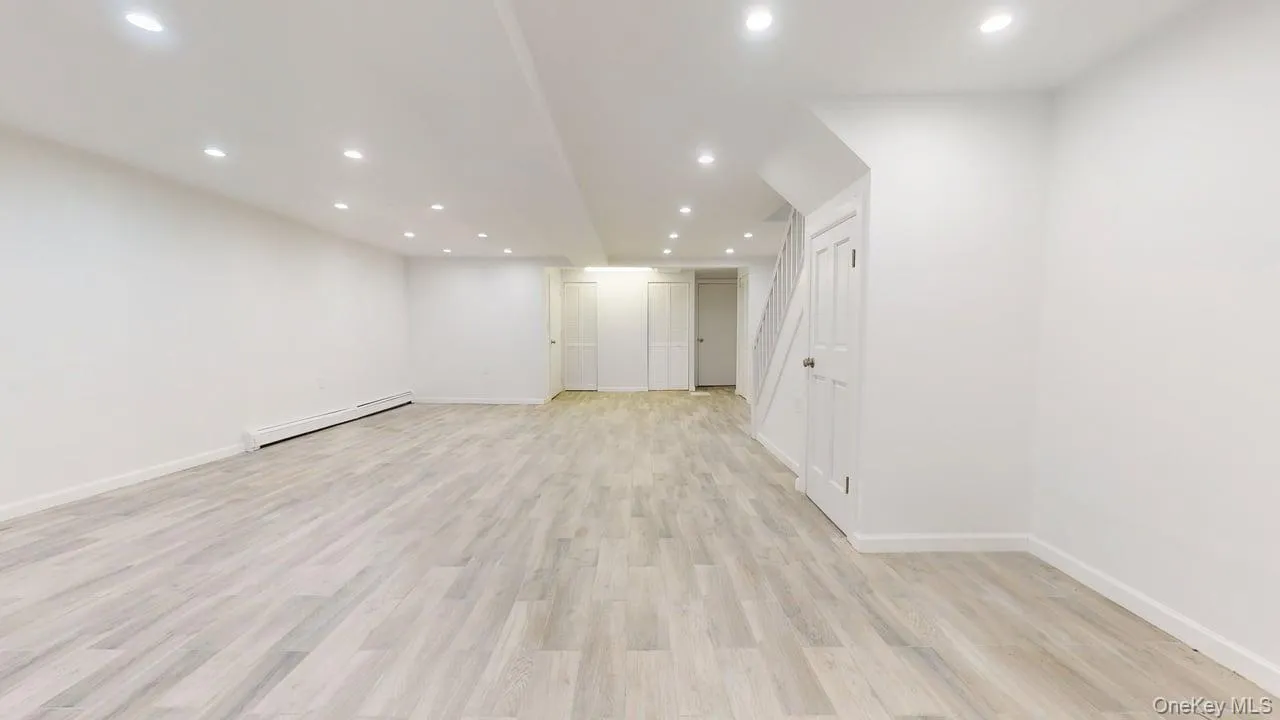 85-40 68th Avenue, New York, NY, 3 Bedrooms Bedrooms, 6 Rooms Rooms,2 BathroomsBathrooms,Residential,For Rent,68th,0,1052195 85-40 68th Avenue, New York, NY, 3 Bedrooms Bedrooms, 6 Rooms Rooms,2 BathroomsBathrooms,Residential,For Rent,68th,0,1052195