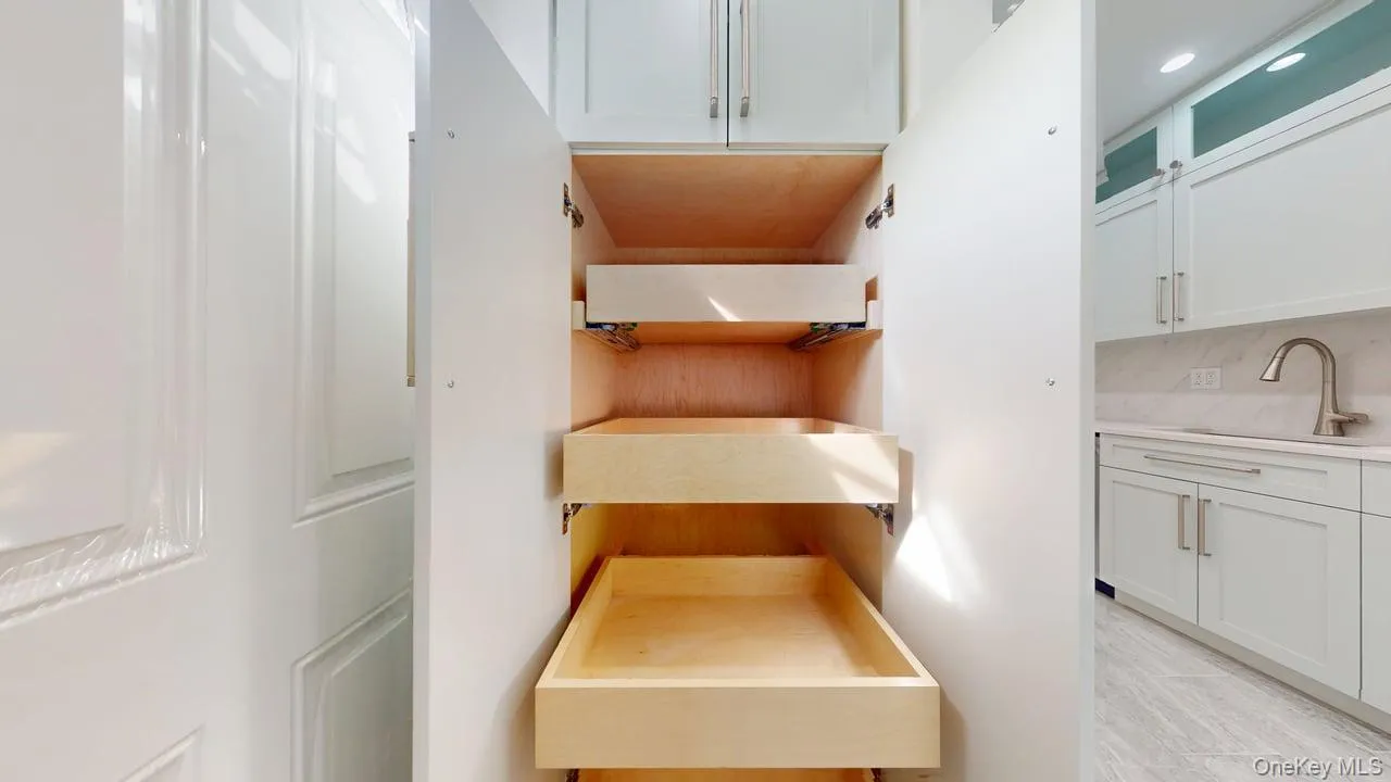 85-40 68th Avenue, New York, NY, 3 Bedrooms Bedrooms, 6 Rooms Rooms,2 BathroomsBathrooms,Residential,For Rent,68th,0,1052195 85-40 68th Avenue, New York, NY, 3 Bedrooms Bedrooms, 6 Rooms Rooms,2 BathroomsBathrooms,Residential,For Rent,68th,0,1052195