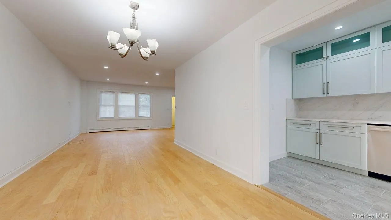 85-40 68th Avenue, New York, NY, 3 Bedrooms Bedrooms, 6 Rooms Rooms,2 BathroomsBathrooms,Residential,For Rent,68th,0,1052195 85-40 68th Avenue, New York, NY, 3 Bedrooms Bedrooms, 6 Rooms Rooms,2 BathroomsBathrooms,Residential,For Rent,68th,0,1052195
