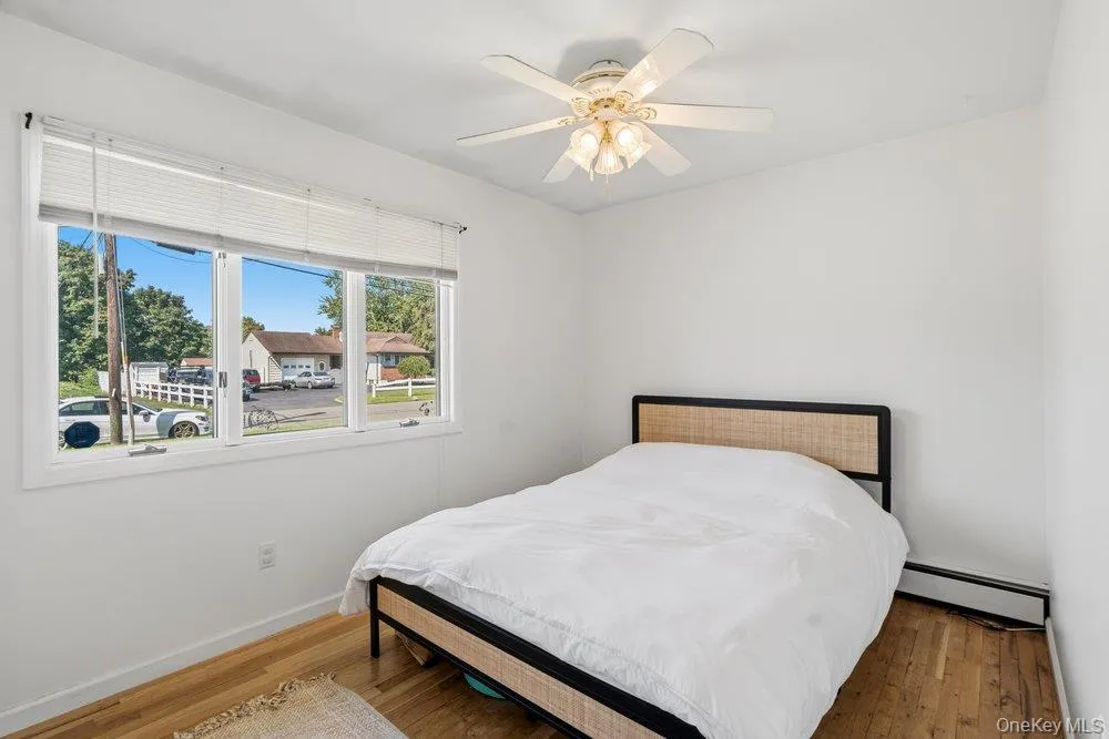 21 Seusing Boulevard, Islip, NY, 3 Bedrooms Bedrooms, 6 Rooms Rooms,2 BathroomsBathrooms,Residential,For Rent,Seusing,0,1052197 21 Seusing Boulevard, Islip, NY, 3 Bedrooms Bedrooms, 6 Rooms Rooms,2 BathroomsBathrooms,Residential,For Rent,Seusing,0,1052197