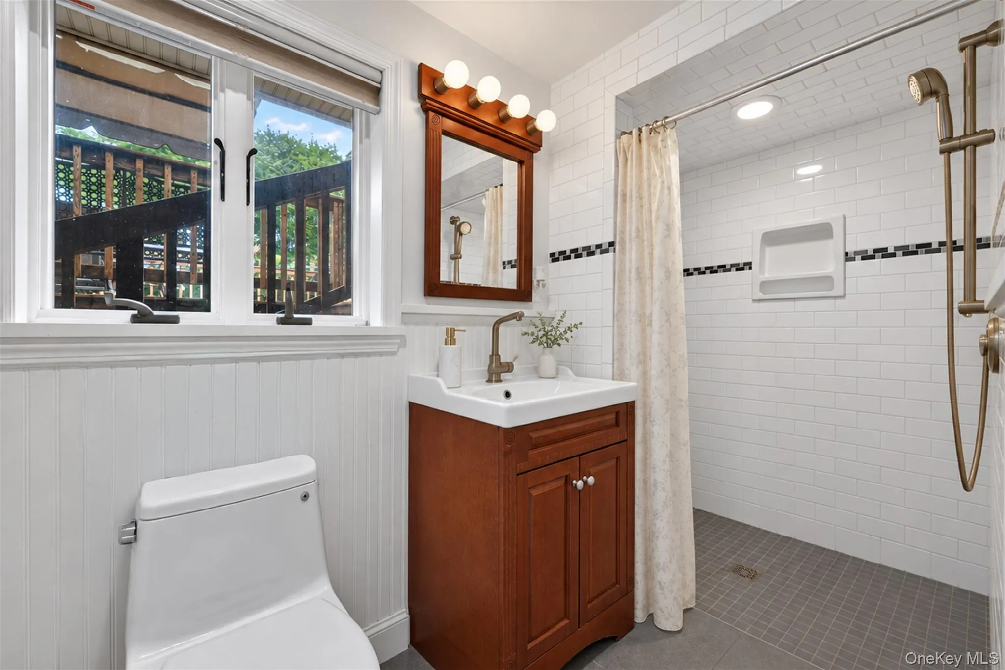 31 Colony Lane, Oyster Bay, NY, 5 Bedrooms Bedrooms, 9 Rooms Rooms,3 BathroomsBathrooms,Residential,For Rent,Colony,0,1052202 31 Colony Lane, Oyster Bay, NY, 5 Bedrooms Bedrooms, 9 Rooms Rooms,3 BathroomsBathrooms,Residential,For Rent,Colony,0,1052202
