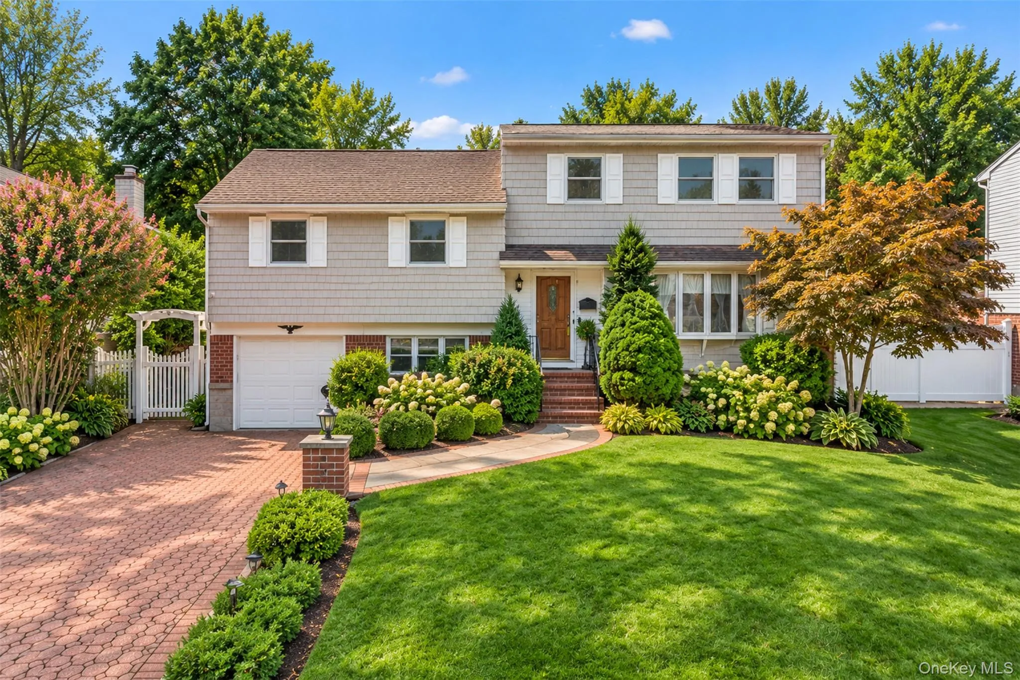 31 Colony Lane, Oyster Bay, NY, 5 Bedrooms Bedrooms, 9 Rooms Rooms,3 BathroomsBathrooms,Residential,For Rent,Colony,0,1052202 31 Colony Lane, Oyster Bay, NY, 5 Bedrooms Bedrooms, 9 Rooms Rooms,3 BathroomsBathrooms,Residential,For Rent,Colony,0,1052202