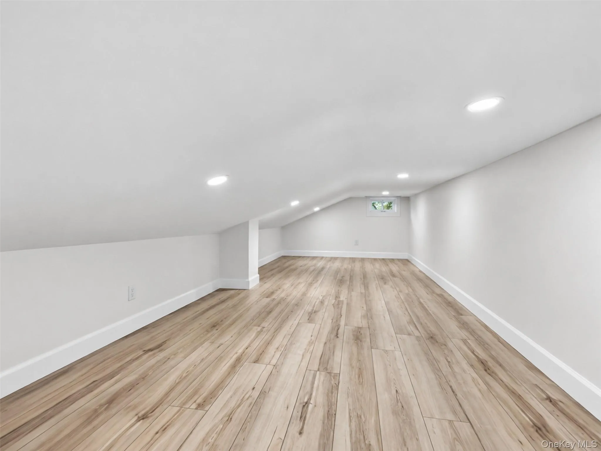 31 Colony Lane, Oyster Bay, NY, 5 Bedrooms Bedrooms, 9 Rooms Rooms,3 BathroomsBathrooms,Residential,For Rent,Colony,0,1052202 31 Colony Lane, Oyster Bay, NY, 5 Bedrooms Bedrooms, 9 Rooms Rooms,3 BathroomsBathrooms,Residential,For Rent,Colony,0,1052202