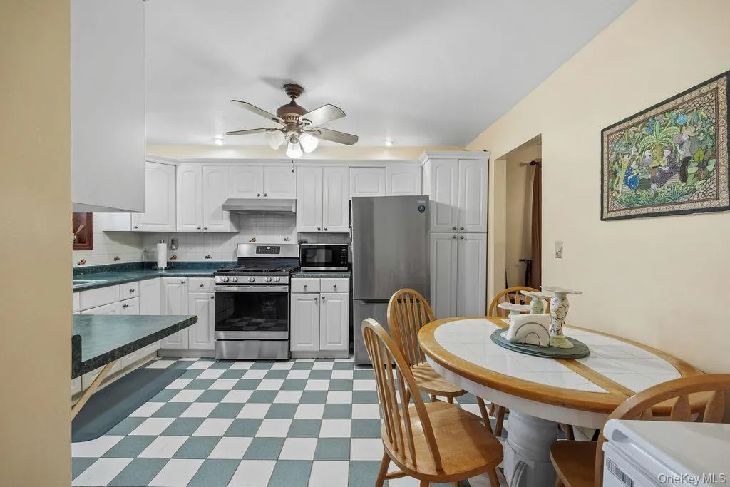 11 Jasinski Road, Ramapo, NY, 3 Bedrooms Bedrooms, 8 Rooms Rooms,2 BathroomsBathrooms,Residential,For Rent,Jasinski,0,1052204 11 Jasinski Road, Ramapo, NY, 3 Bedrooms Bedrooms, 8 Rooms Rooms,2 BathroomsBathrooms,Residential,For Rent,Jasinski,0,1052204