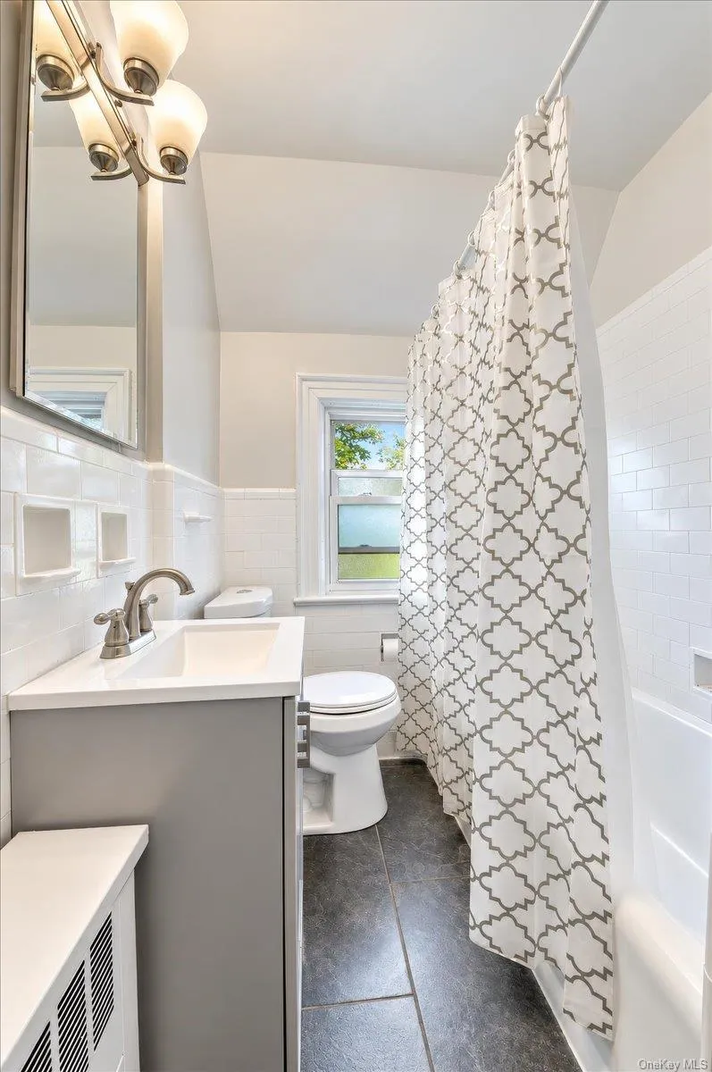 201 Park Drive, Eastchester, NY, 3 Bedrooms Bedrooms, 6 Rooms Rooms,2 BathroomsBathrooms,Residential,For Rent,Park,0,1052207 201 Park Drive, Eastchester, NY, 3 Bedrooms Bedrooms, 6 Rooms Rooms,2 BathroomsBathrooms,Residential,For Rent,Park,0,1052207
