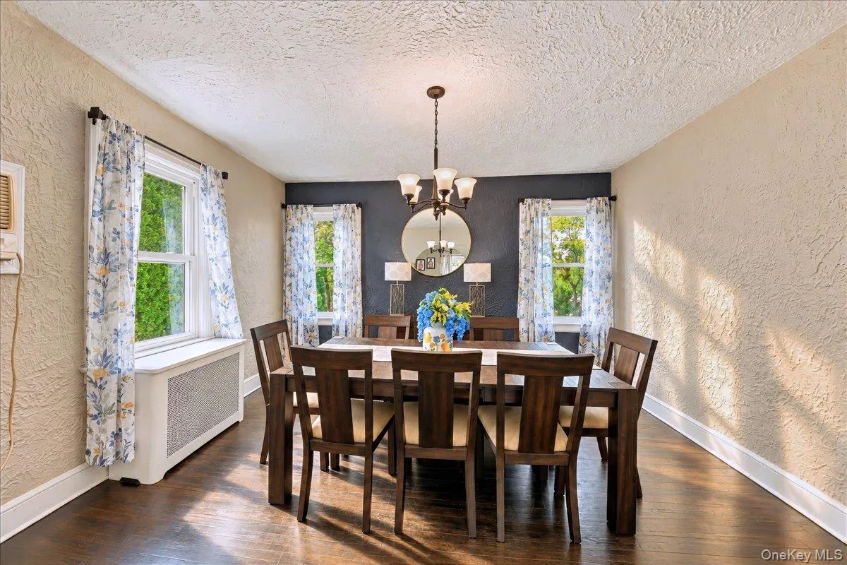 201 Park Drive, Eastchester, NY, 3 Bedrooms Bedrooms, 6 Rooms Rooms,2 BathroomsBathrooms,Residential,For Rent,Park,0,1052207 201 Park Drive, Eastchester, NY, 3 Bedrooms Bedrooms, 6 Rooms Rooms,2 BathroomsBathrooms,Residential,For Rent,Park,0,1052207