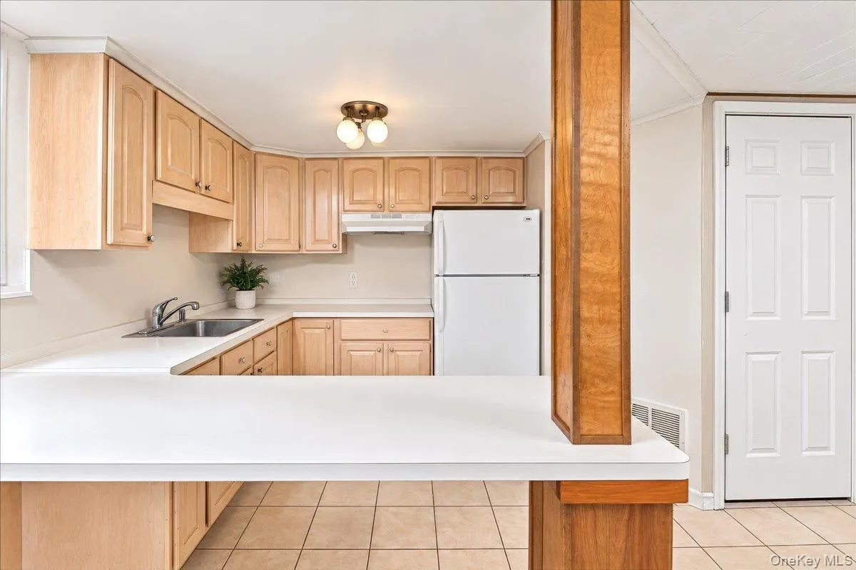 201 Park Drive, Eastchester, NY, 3 Bedrooms Bedrooms, 6 Rooms Rooms,2 BathroomsBathrooms,Residential,For Rent,Park,0,1052207 201 Park Drive, Eastchester, NY, 3 Bedrooms Bedrooms, 6 Rooms Rooms,2 BathroomsBathrooms,Residential,For Rent,Park,0,1052207