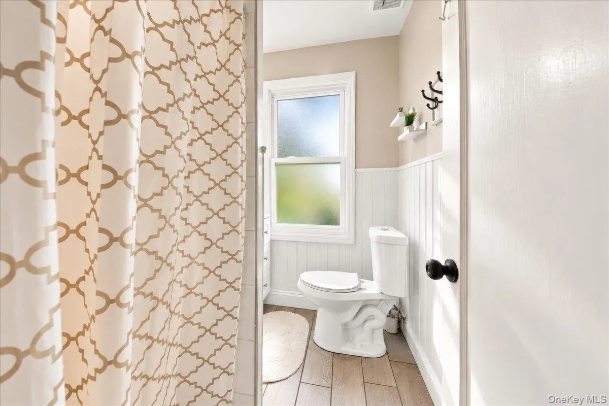 201 Park Drive, Eastchester, NY, 3 Bedrooms Bedrooms, 6 Rooms Rooms,2 BathroomsBathrooms,Residential,For Rent,Park,0,1052207 201 Park Drive, Eastchester, NY, 3 Bedrooms Bedrooms, 6 Rooms Rooms,2 BathroomsBathrooms,Residential,For Rent,Park,0,1052207