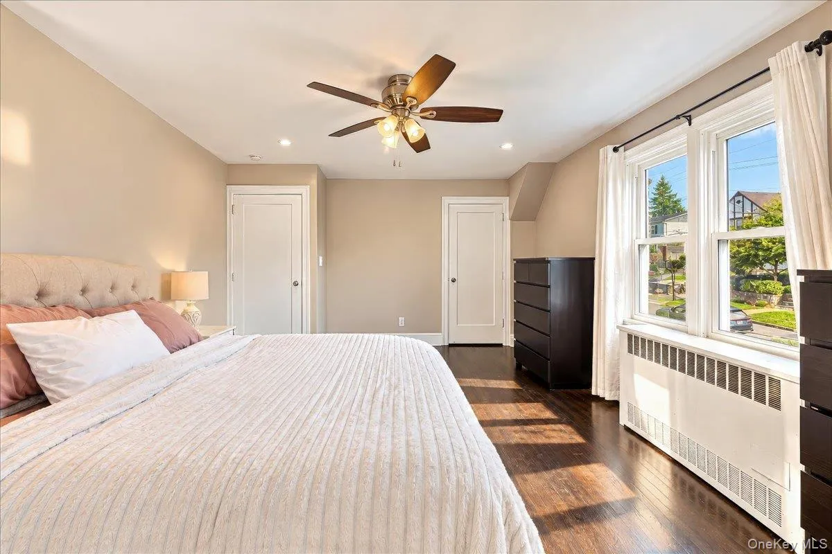 201 Park Drive, Eastchester, NY, 3 Bedrooms Bedrooms, 6 Rooms Rooms,2 BathroomsBathrooms,Residential,For Rent,Park,0,1052207 201 Park Drive, Eastchester, NY, 3 Bedrooms Bedrooms, 6 Rooms Rooms,2 BathroomsBathrooms,Residential,For Rent,Park,0,1052207