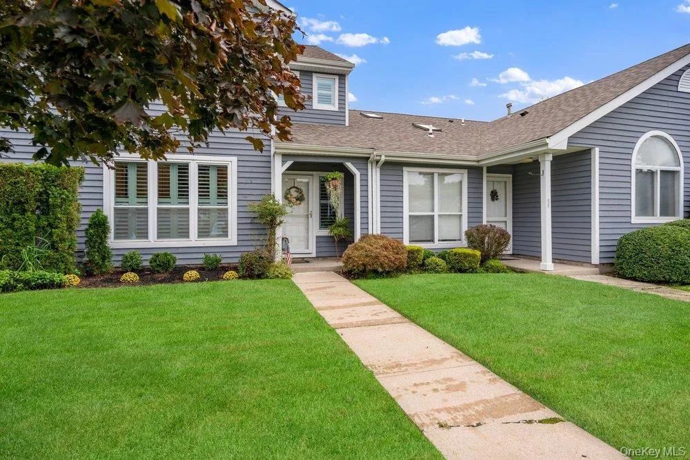 840 Birchwood Park Drive, Brookhaven, NY, 3 Bedrooms Bedrooms, 9 Rooms Rooms,2 BathroomsBathrooms,Residential,For Rent,Birchwood Park,0,1052209 840 Birchwood Park Drive, Brookhaven, NY, 3 Bedrooms Bedrooms, 9 Rooms Rooms,2 BathroomsBathrooms,Residential,For Rent,Birchwood Park,0,1052209