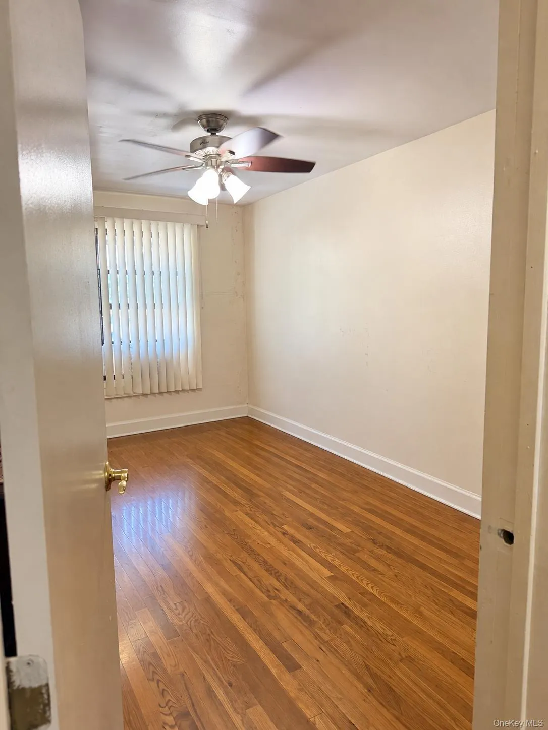 9122 Sutter Avenue, New York, NY, 4 Bedrooms Bedrooms, 6 Rooms Rooms,1 BathroomBathrooms,Residential,For Rent,Sutter,0,1052211 9122 Sutter Avenue, New York, NY, 4 Bedrooms Bedrooms, 6 Rooms Rooms,1 BathroomBathrooms,Residential,For Rent,Sutter,0,1052211