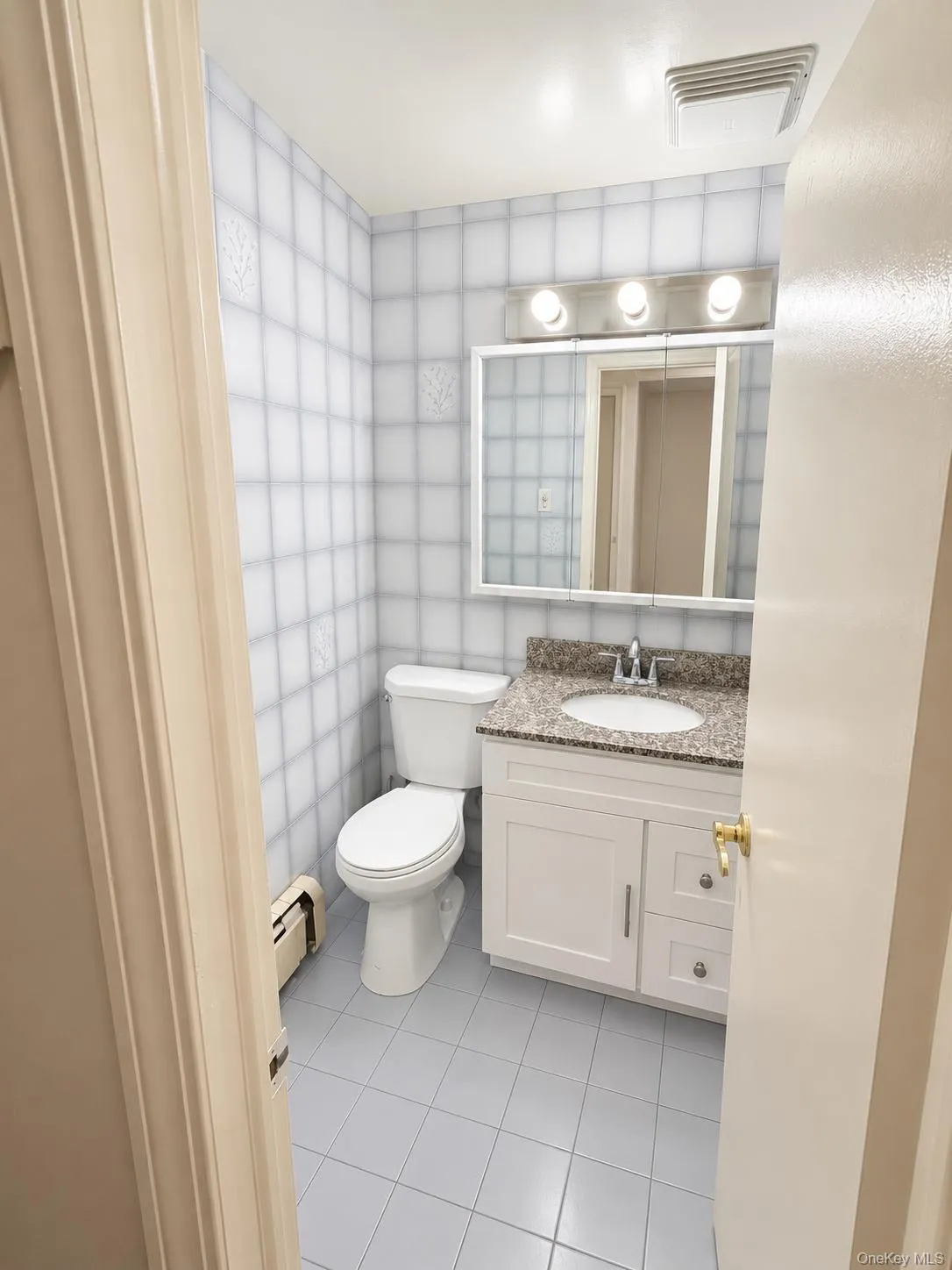 9122 Sutter Avenue, New York, NY, 4 Bedrooms Bedrooms, 6 Rooms Rooms,1 BathroomBathrooms,Residential,For Rent,Sutter,0,1052211 9122 Sutter Avenue, New York, NY, 4 Bedrooms Bedrooms, 6 Rooms Rooms,1 BathroomBathrooms,Residential,For Rent,Sutter,0,1052211