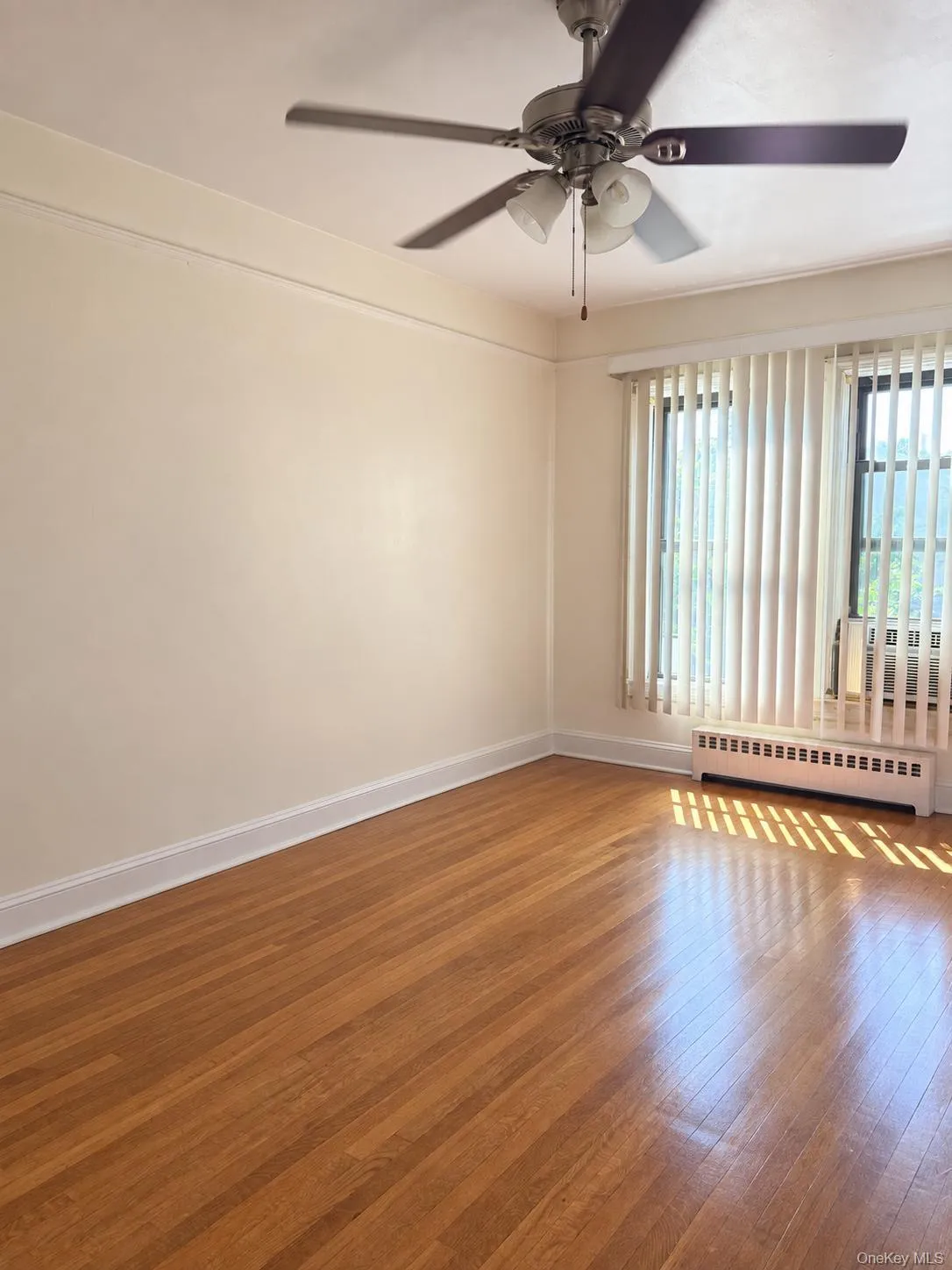 9122 Sutter Avenue, New York, NY, 4 Bedrooms Bedrooms, 6 Rooms Rooms,1 BathroomBathrooms,Residential,For Rent,Sutter,0,1052211 9122 Sutter Avenue, New York, NY, 4 Bedrooms Bedrooms, 6 Rooms Rooms,1 BathroomBathrooms,Residential,For Rent,Sutter,0,1052211